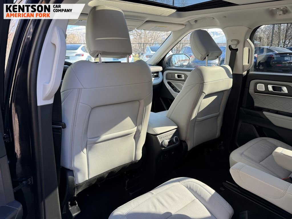 2025 Ford Explorer Platinum