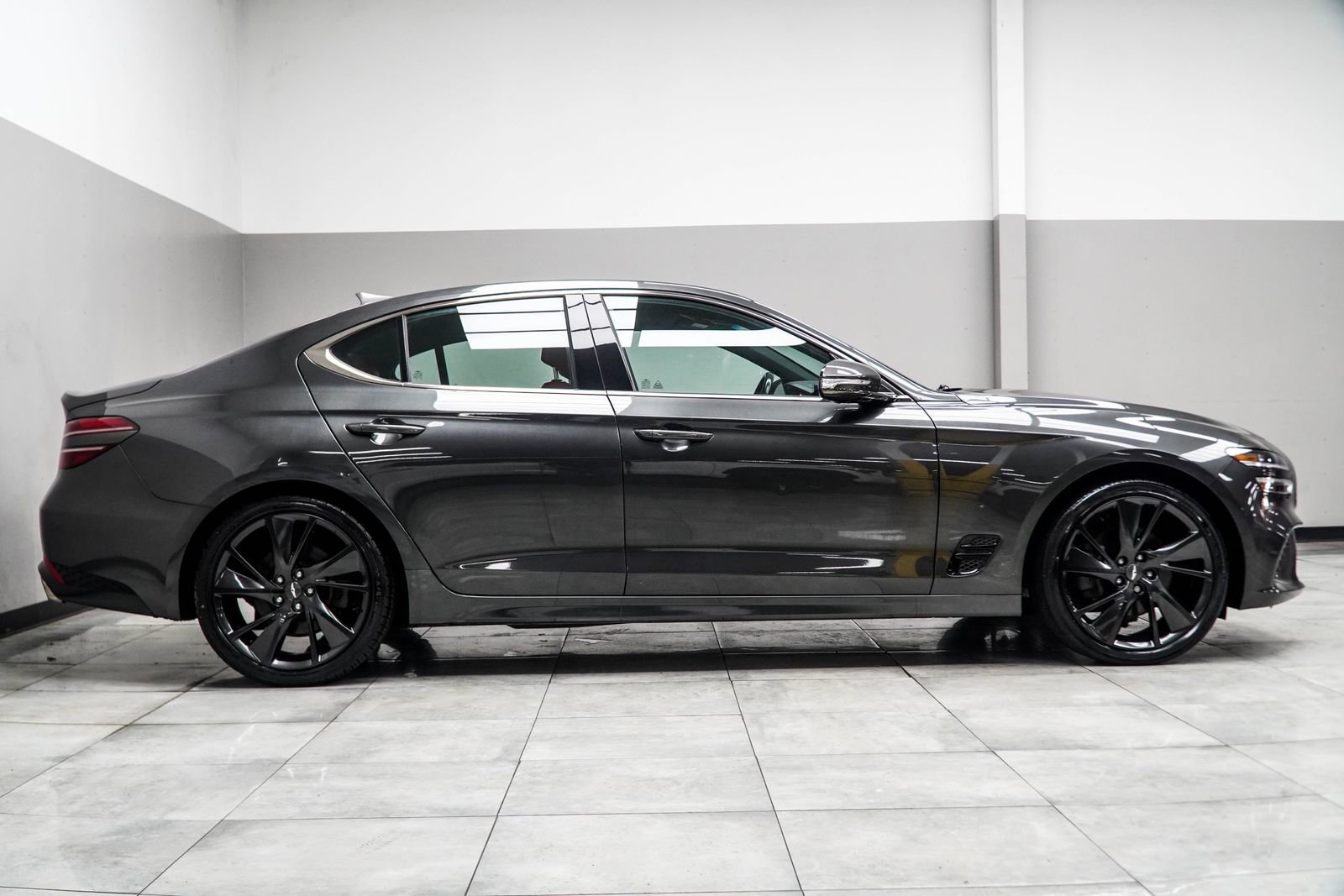 2023 Genesis G70 2.0T