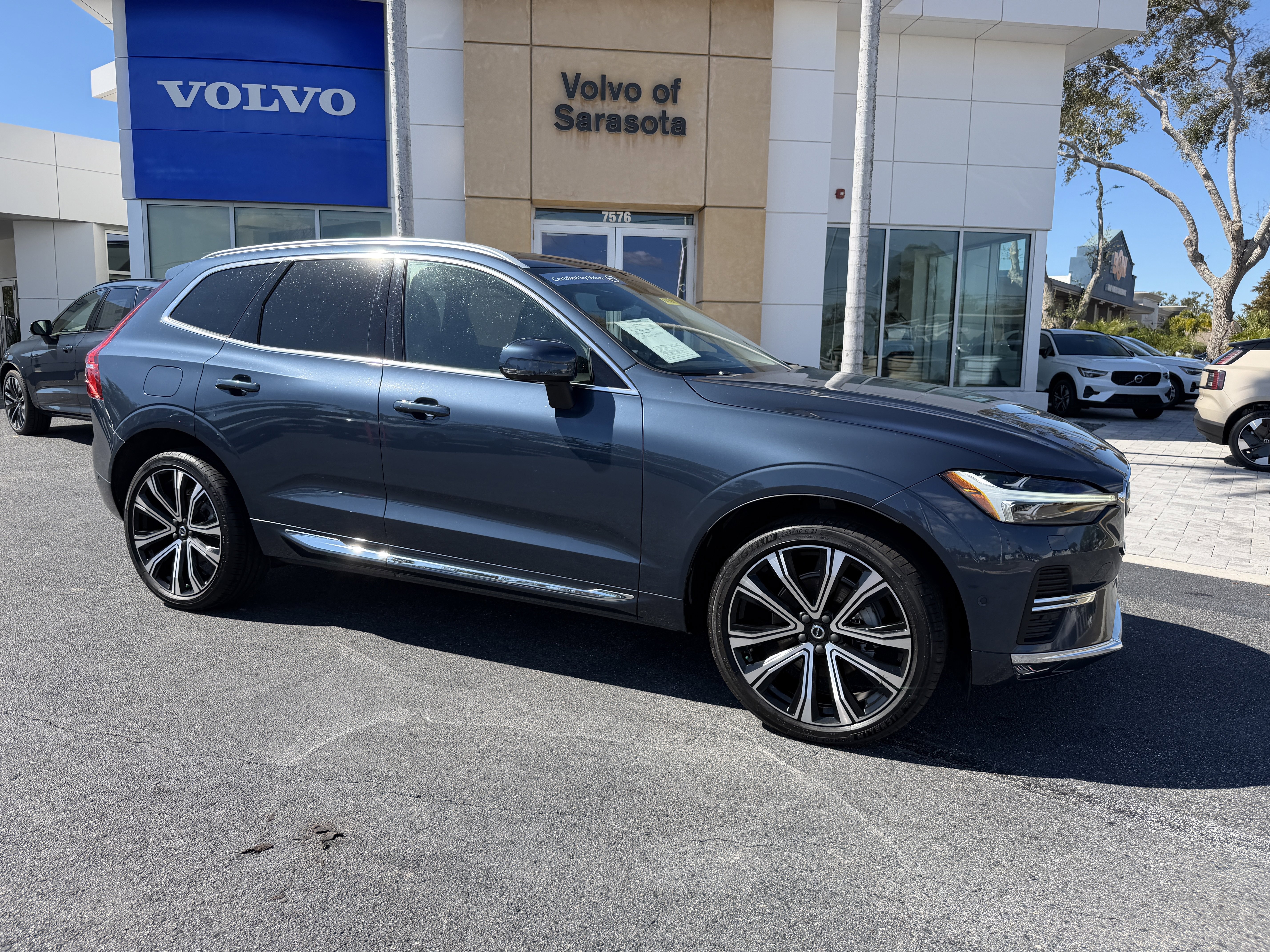 Certified 2023 Volvo XC60 B5 Ultimate w/ Protection Package Premier