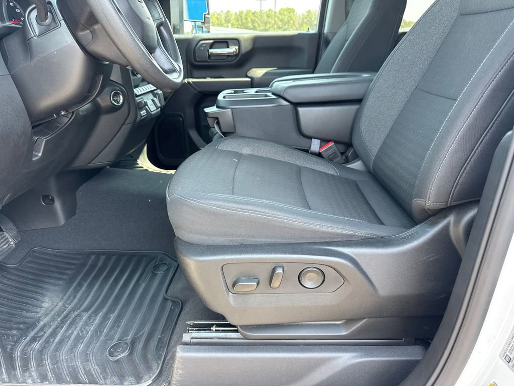 2025 Chevrolet Silverado 2500 Custom