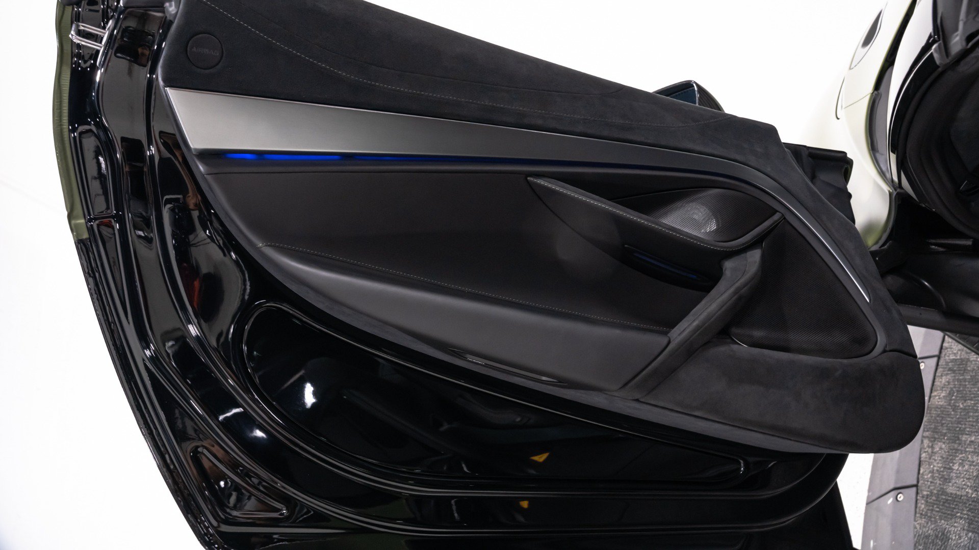 Used 2026 McLaren 750S Spider photo 40