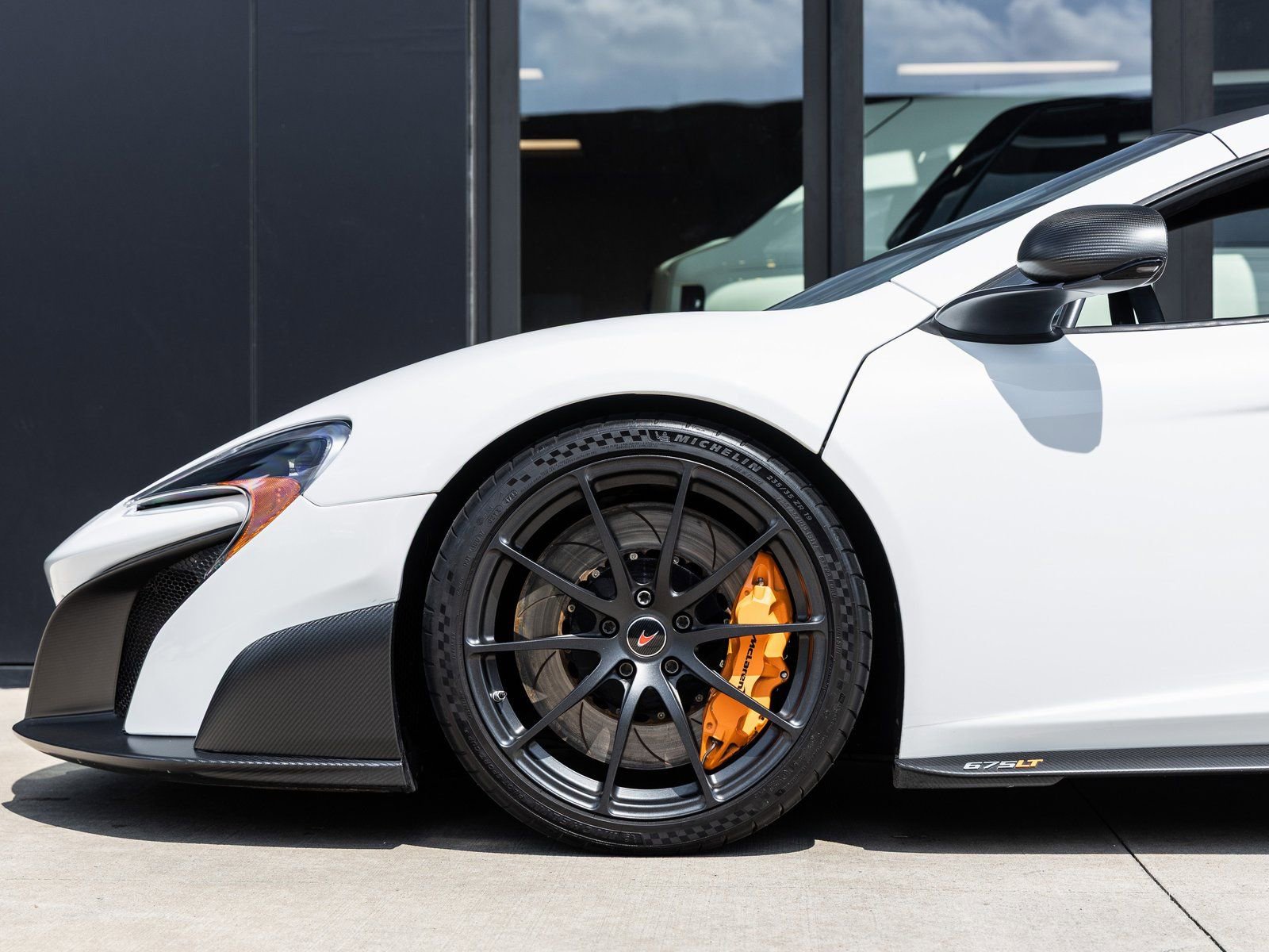 Used 2016 McLaren 675LT Coupe photo 12