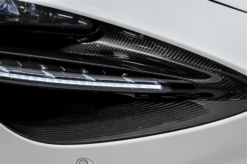 Used 2025 McLaren 750S Spider photo 4
