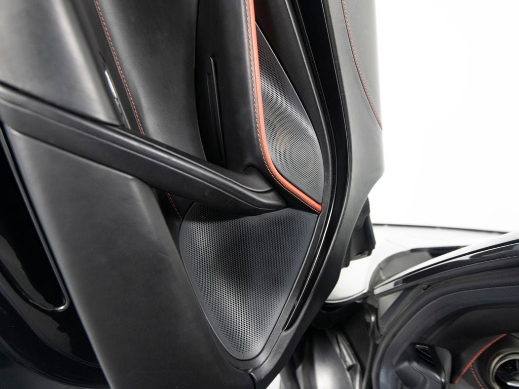 Used 2020 McLaren 720S Performance photo 14