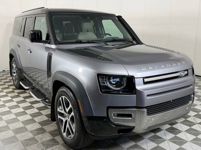 2023 Land Rover Defender 130 SE