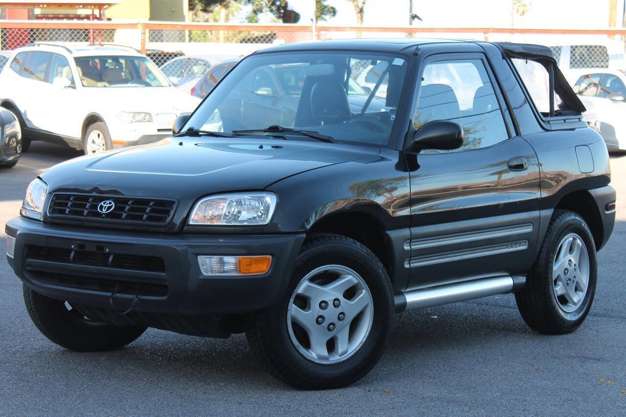 1998 Toyota RAV4 2WD 2-Door
