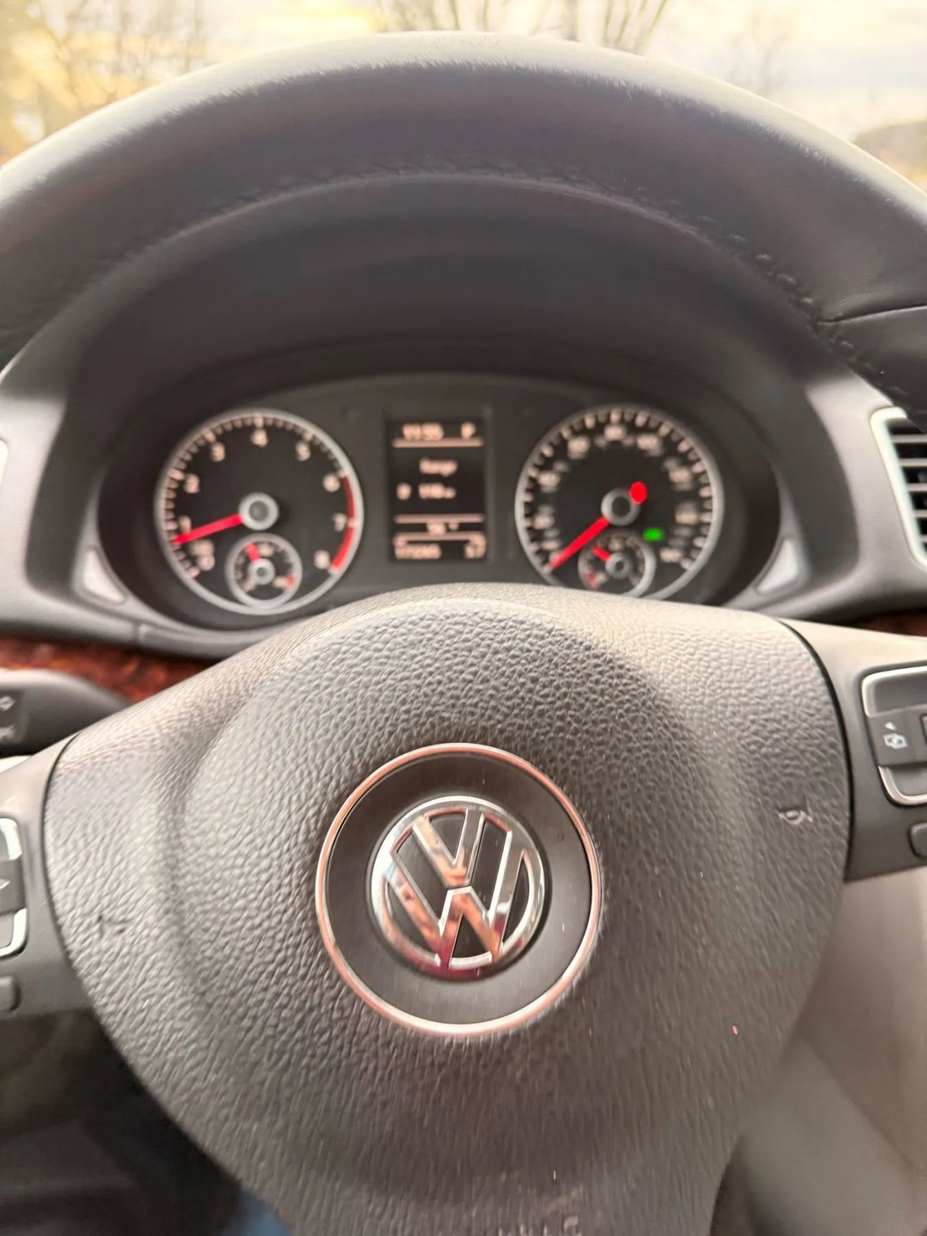 2013 Volkswagen Passat 2.5 SEL Premium