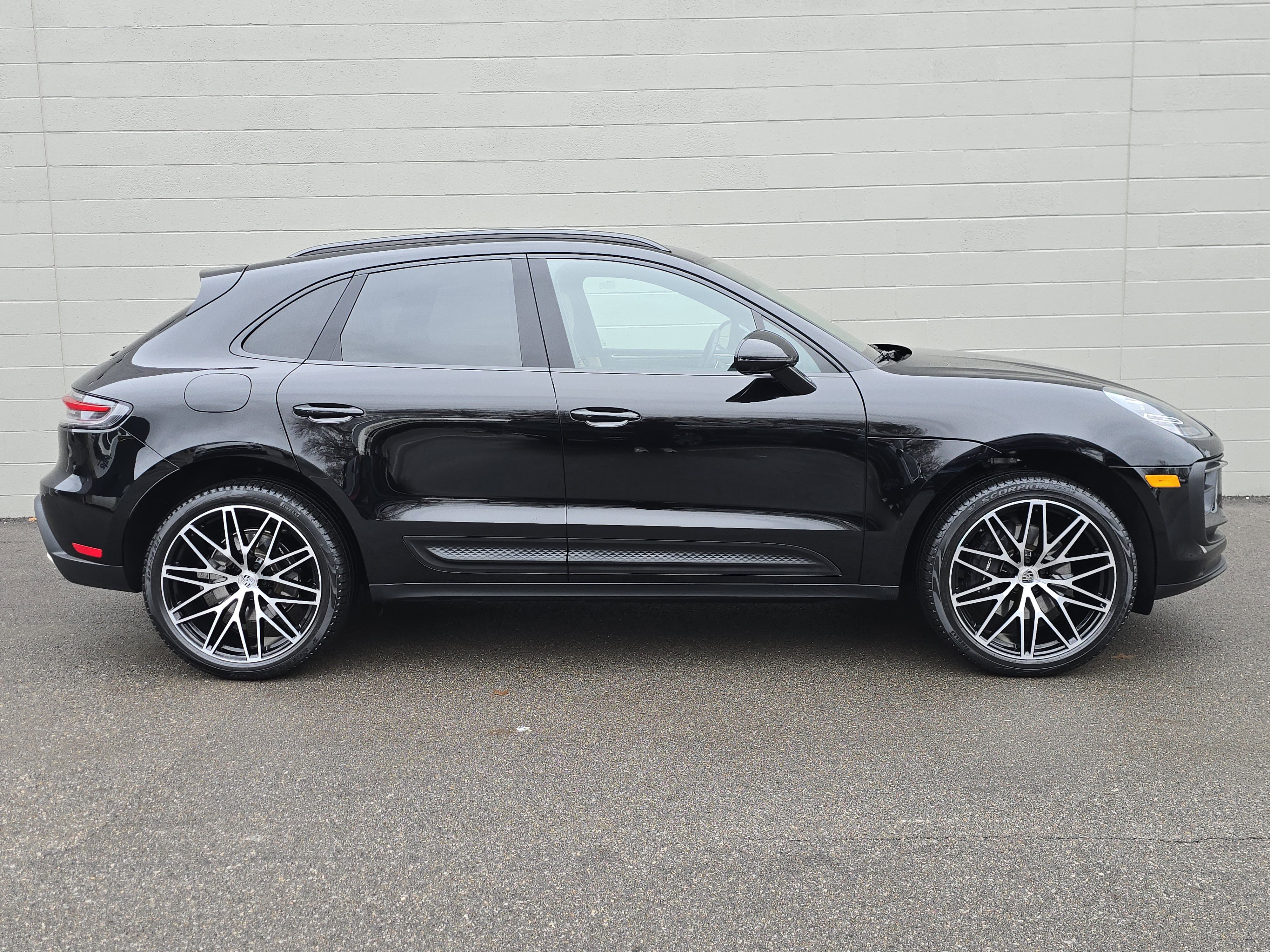 2025 Porsche Macan