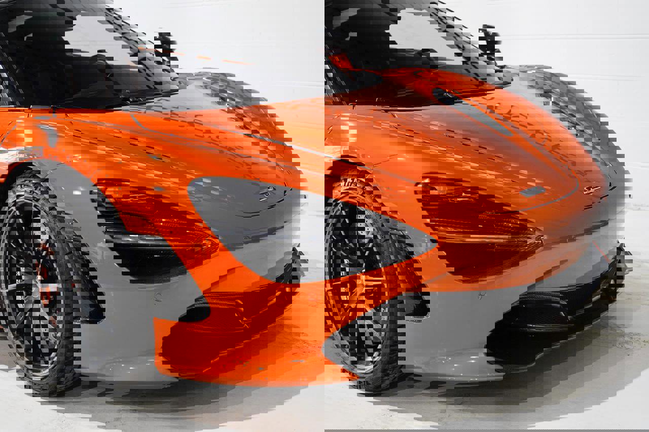 Used 2018 McLaren 720S Performance photo 25