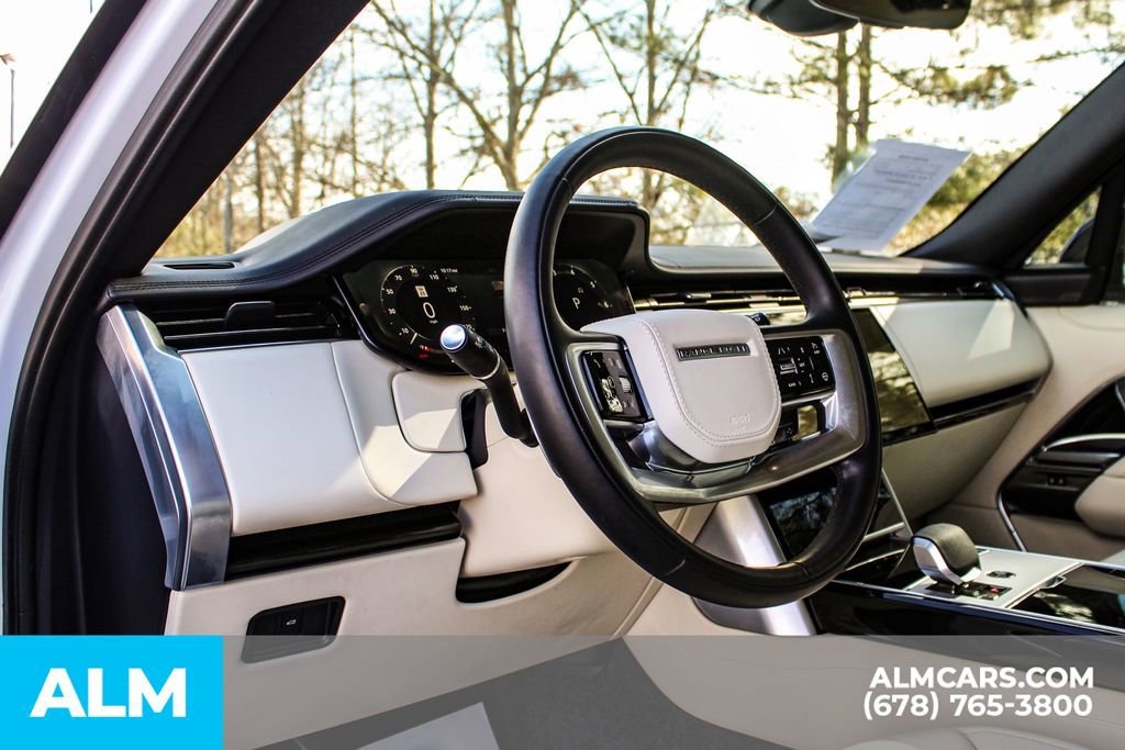 2025 Land Rover Range Rover Long Wheelbase SE