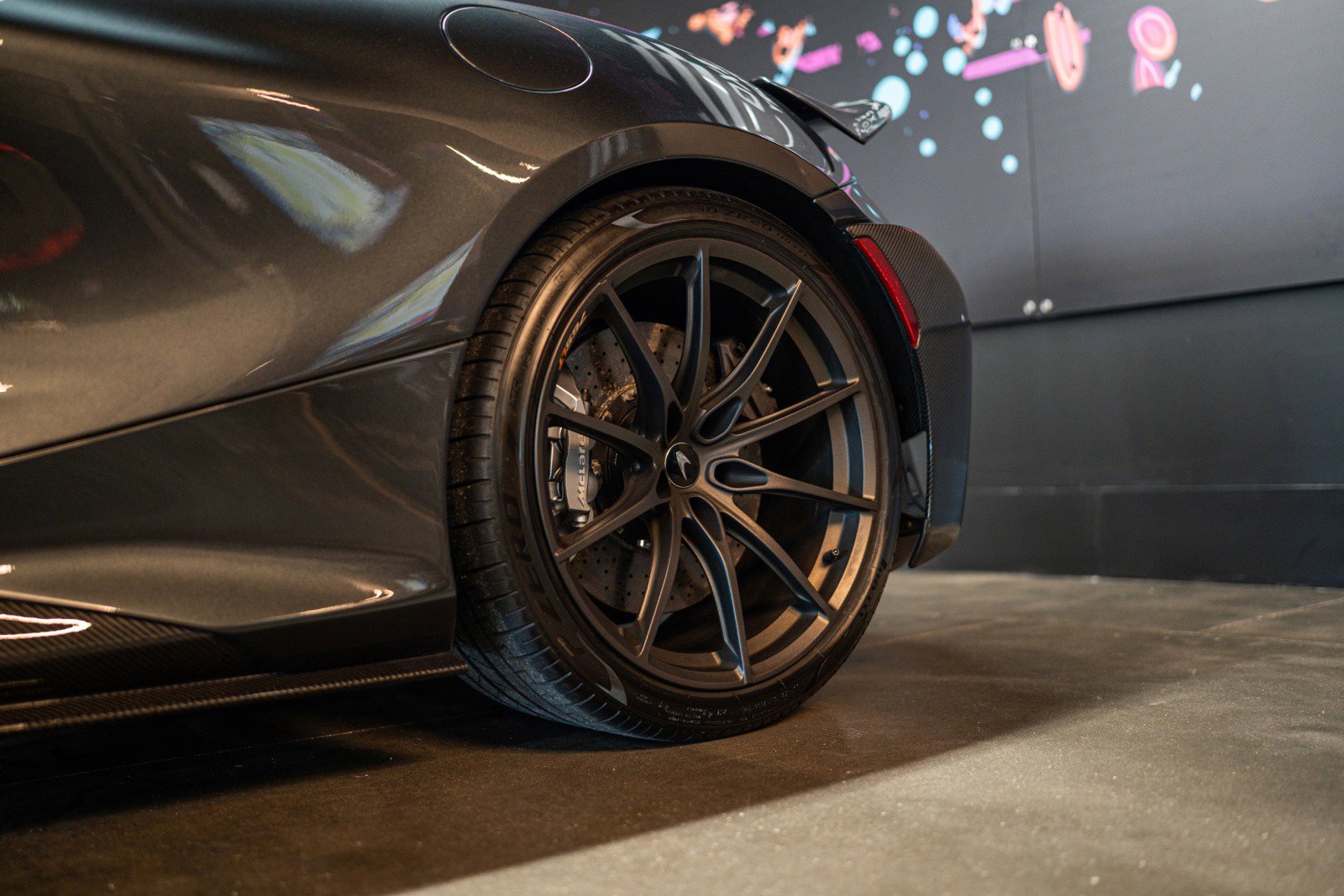 Used 2021 McLaren 765LT photo 18