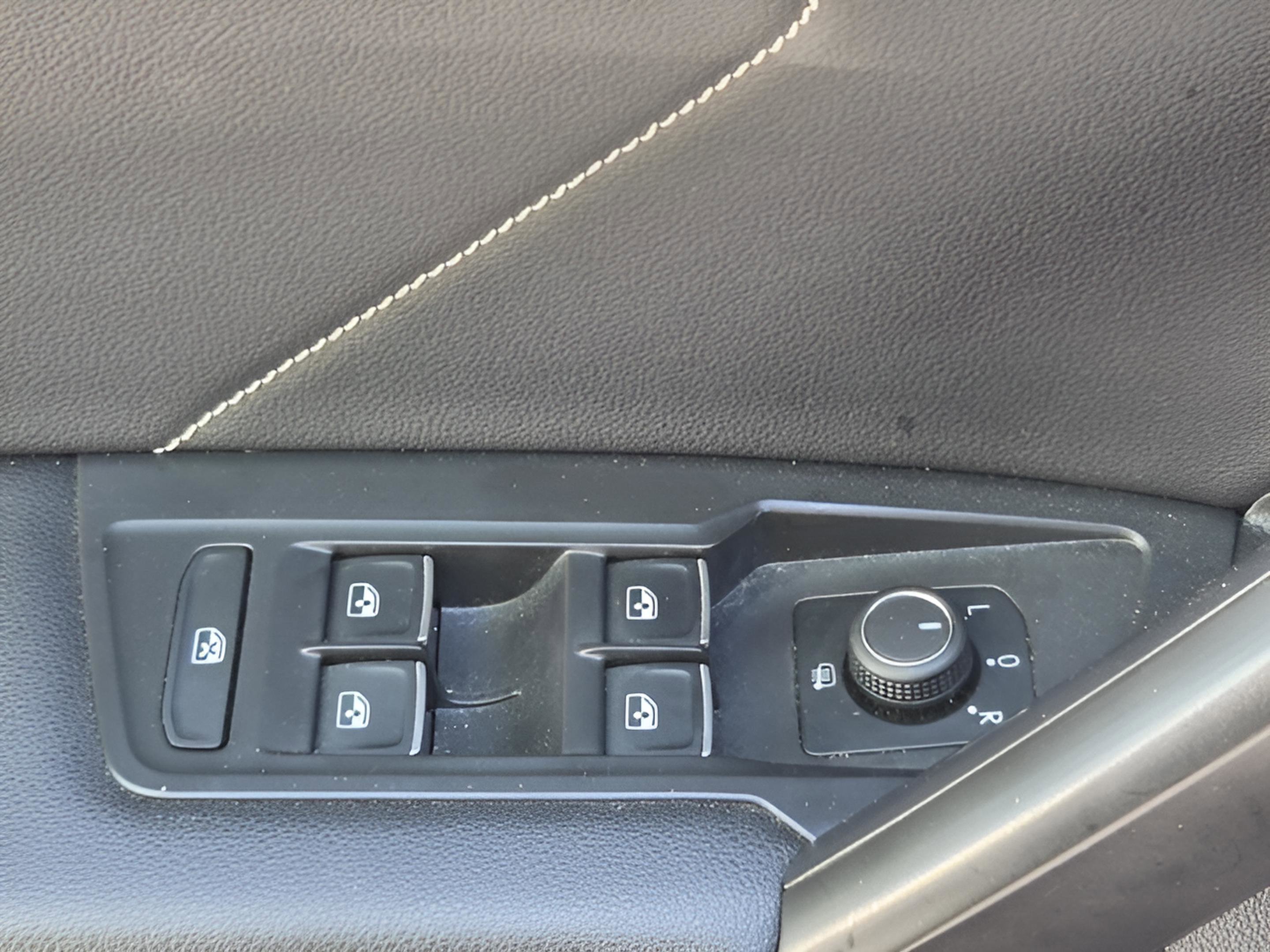 2022 Volkswagen Tiguan SE R-Line