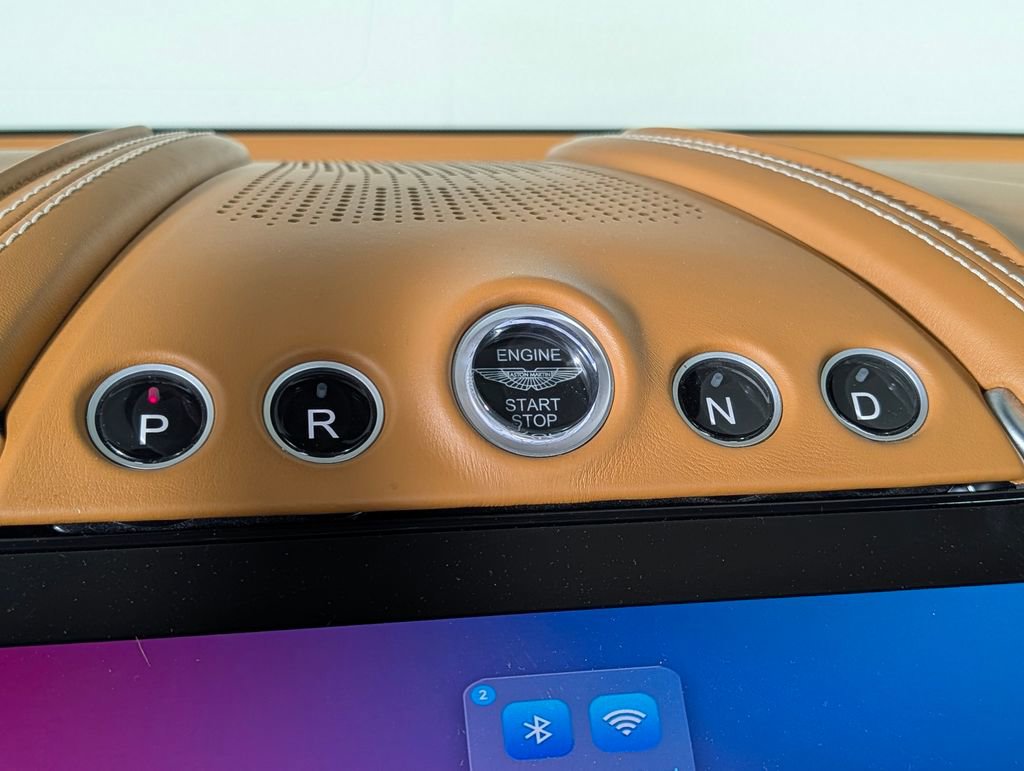 2021 Aston Martin DBX