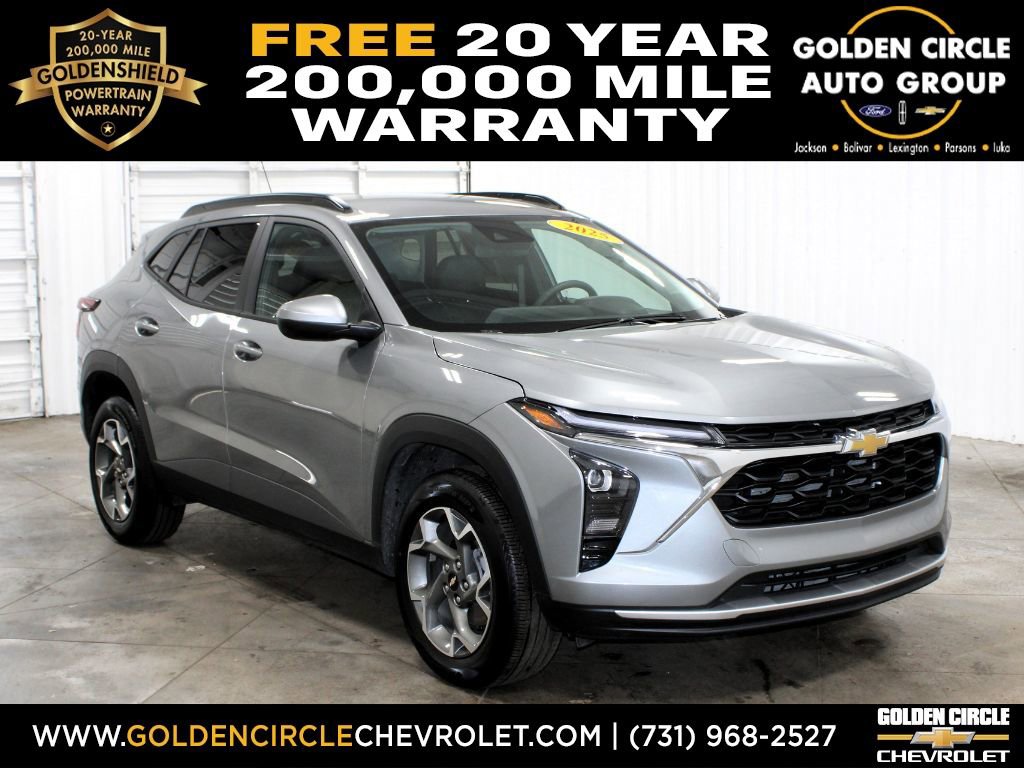 Used 2025 Chevrolet Trax LT