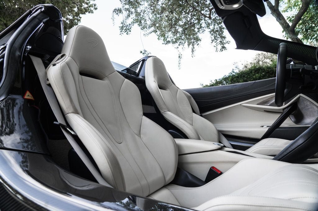 Used 2020 McLaren 720S Spider photo 25
