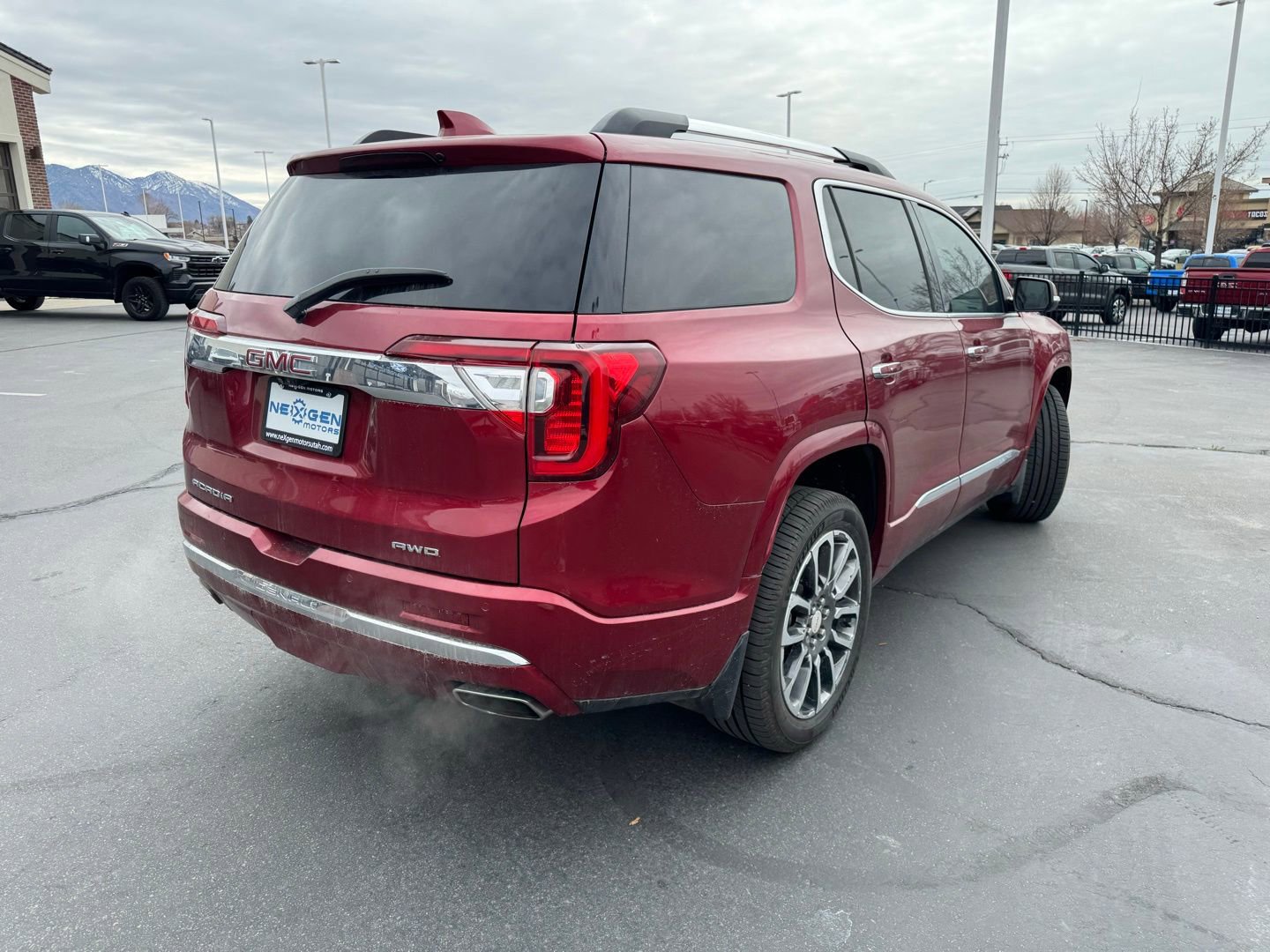 2020 GMC Acadia Denali