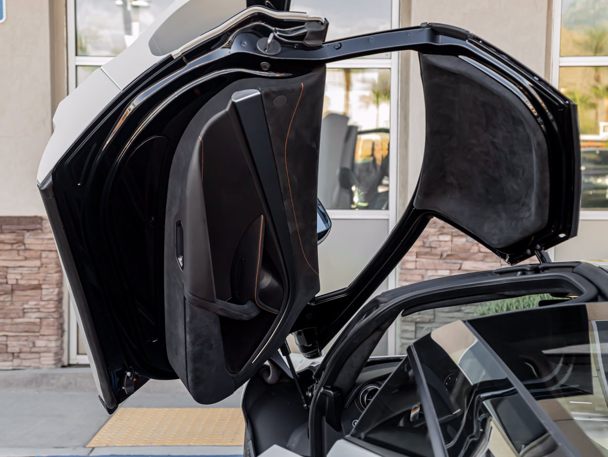 Used 2025 McLaren 750S photo 14