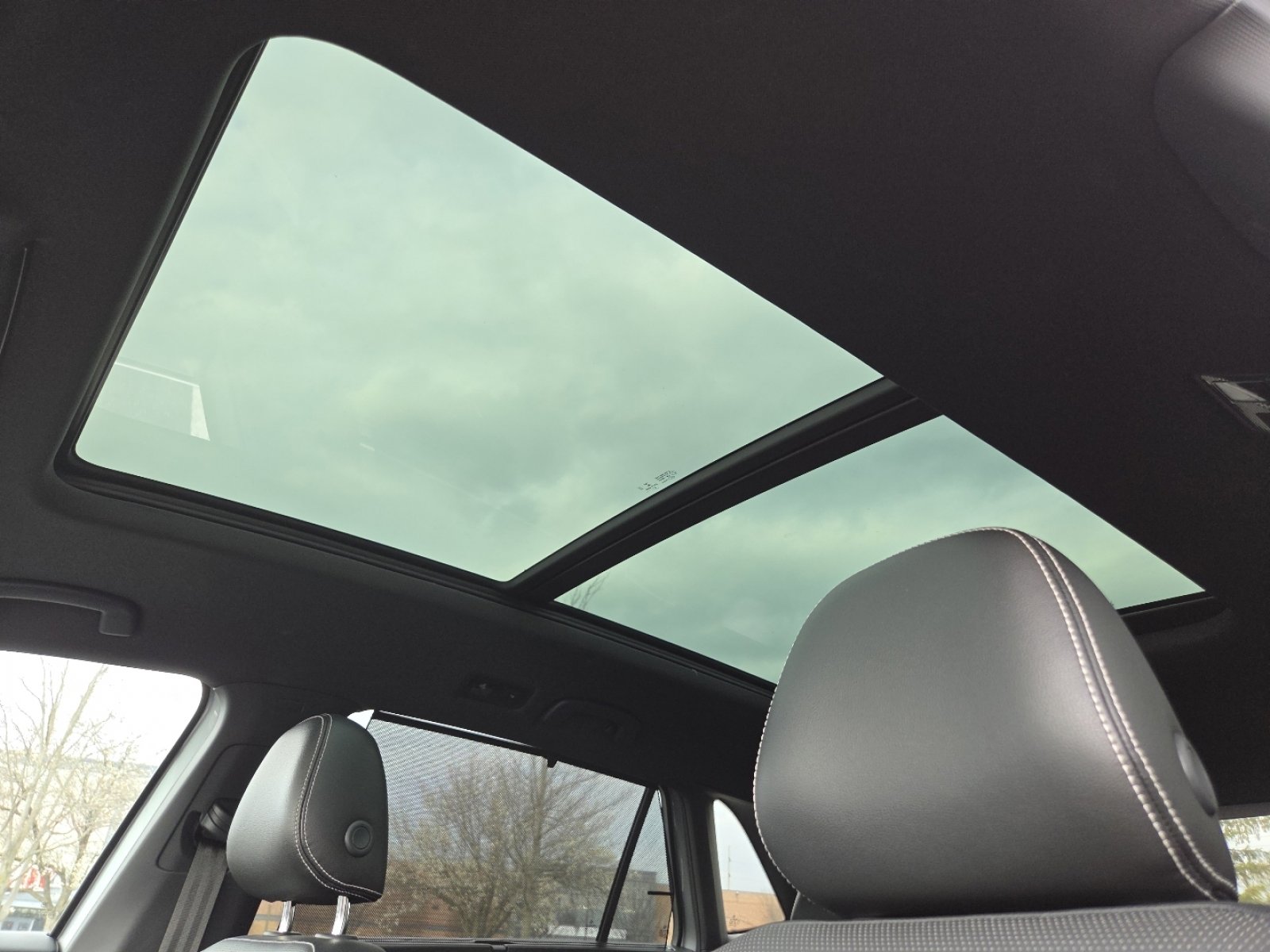 2022 Volkswagen Atlas Cross Sport SEL Premium R-Line