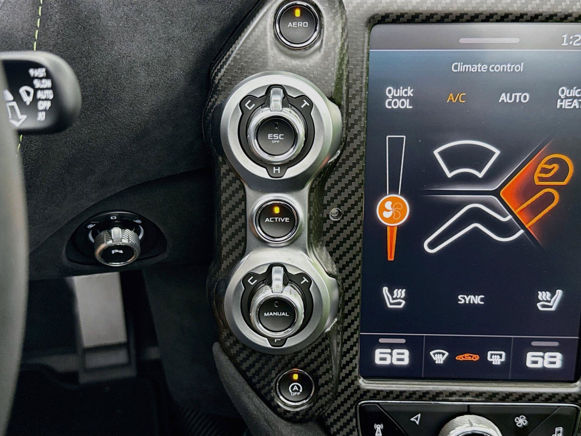 Used 2022 McLaren 765LT photo 34