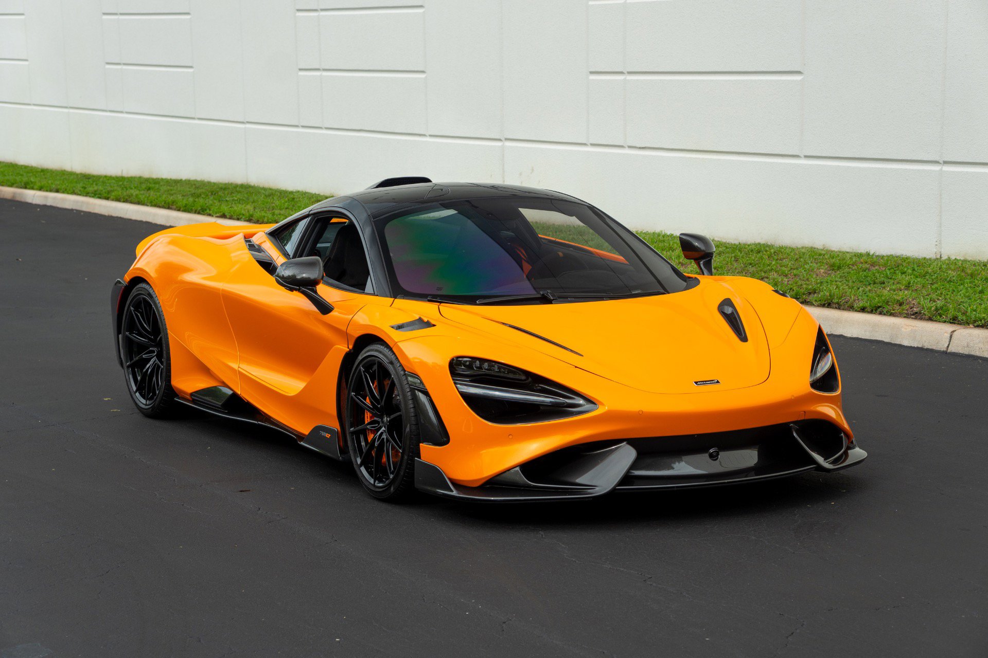 Used 2021 McLaren 765LT photo 9