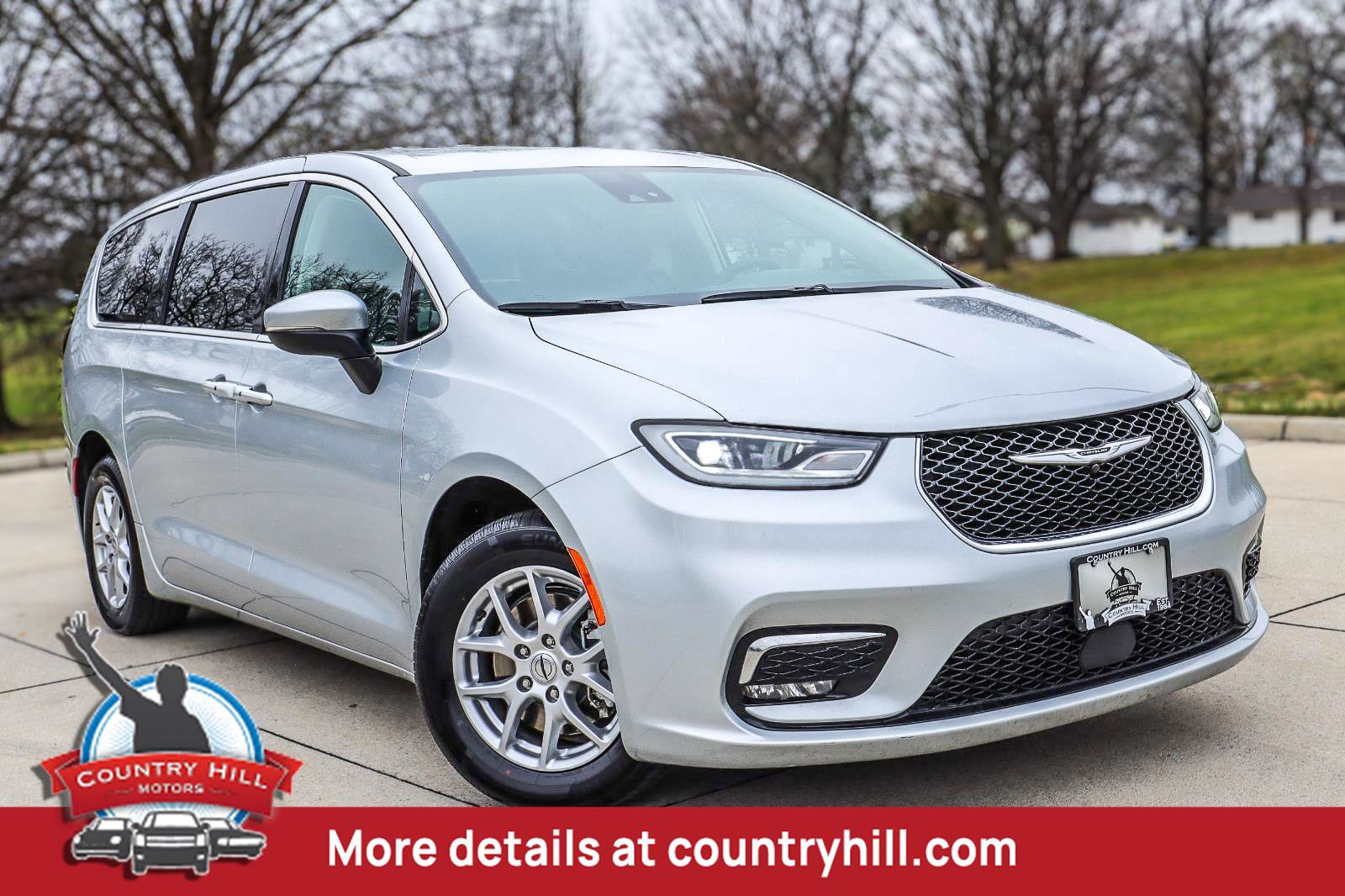 Used 2023 Chrysler Pacifica Touring-L