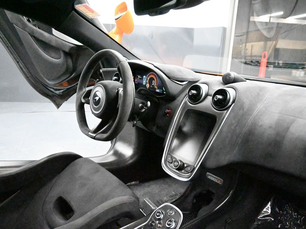Used 2019 McLaren 600LT photo 26