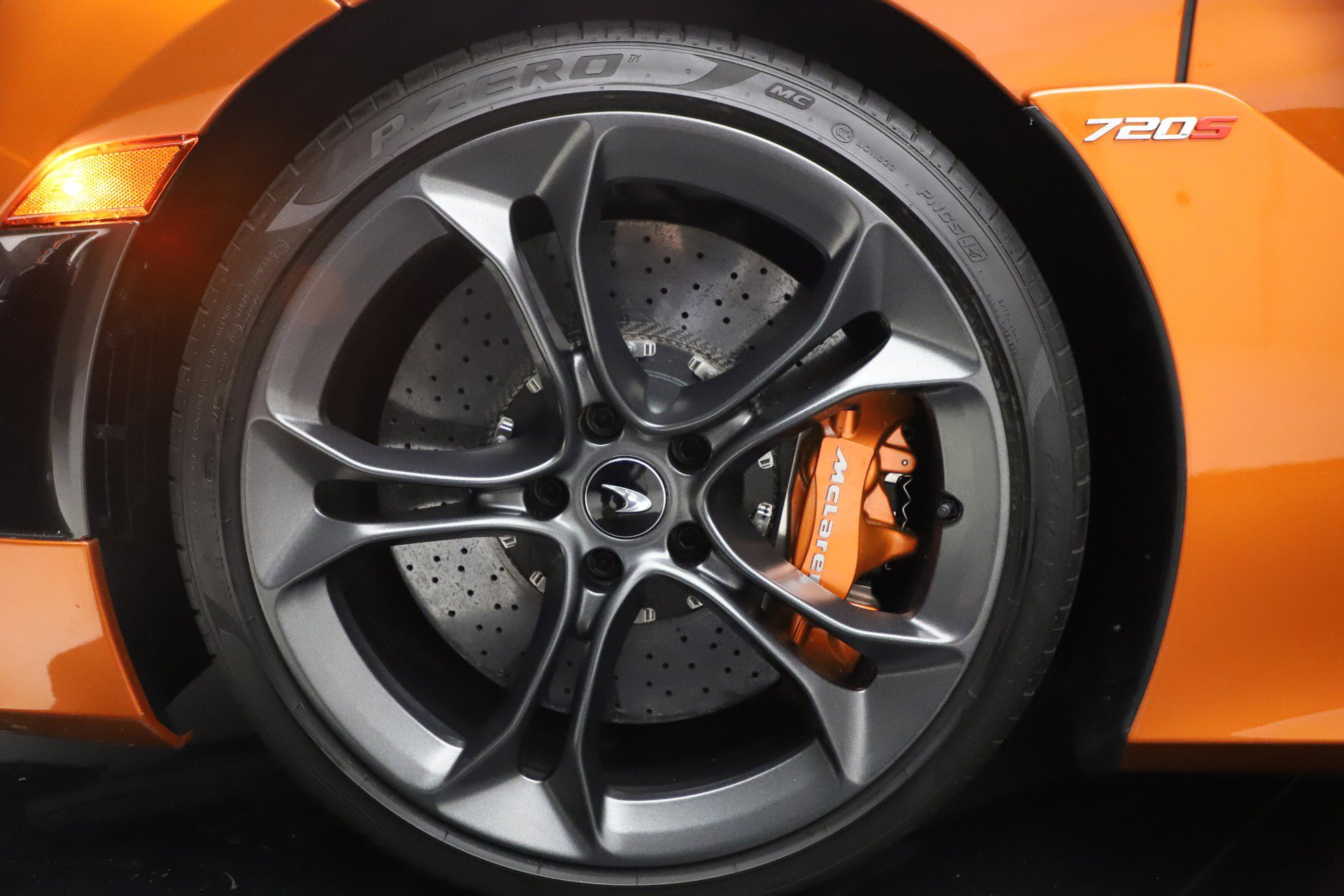 Used 2020 McLaren 720S Spider photo 43