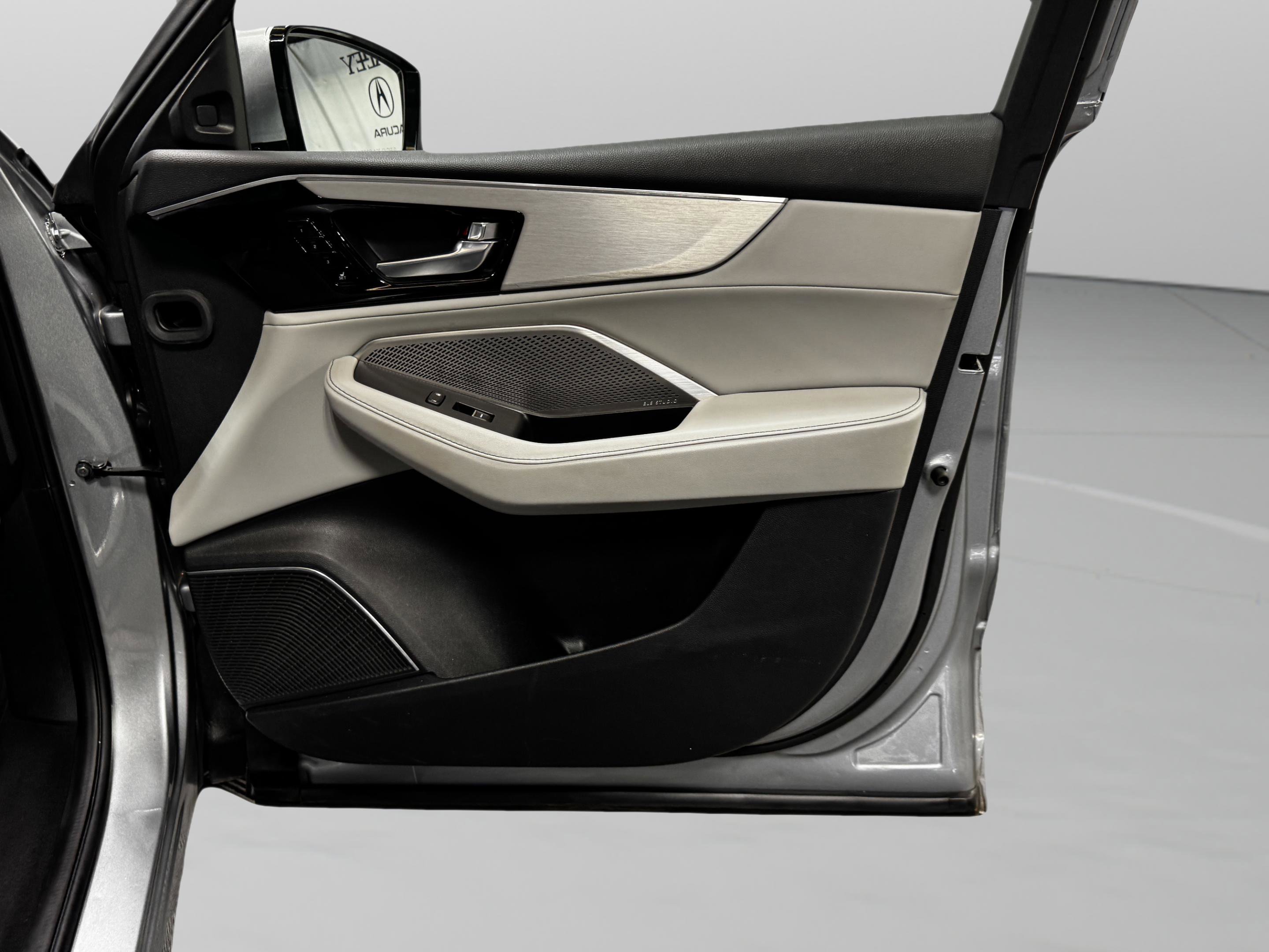 2023 Acura MDX FWD w/ Technology Package