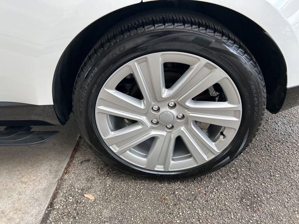 2023 Land Rover Range Rover SE