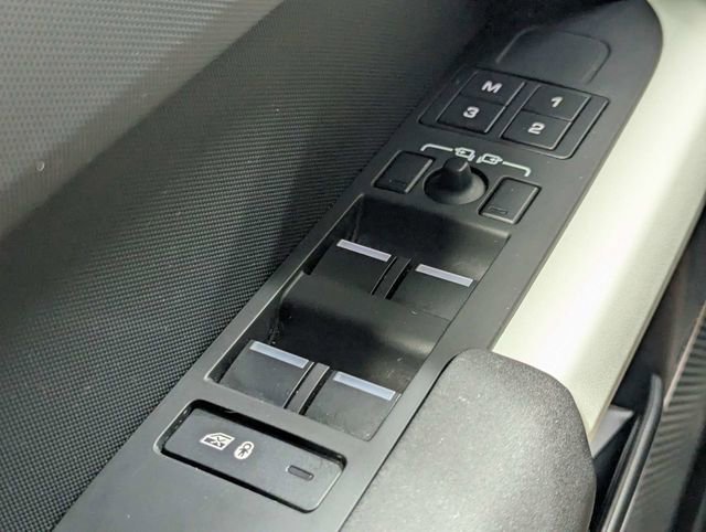 2023 Land Rover Defender 110 S