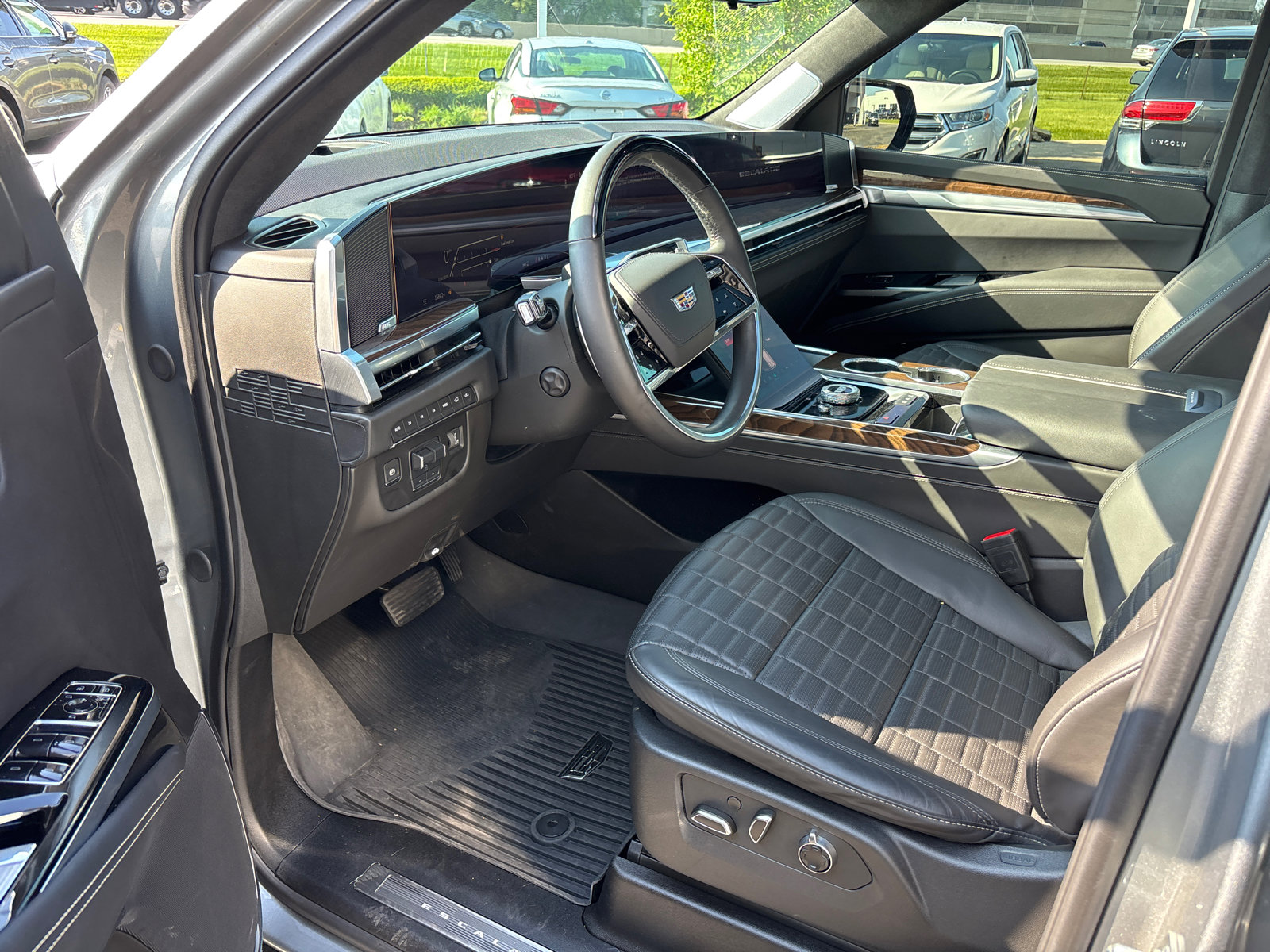 2025 Cadillac Escalade Sport Platinum