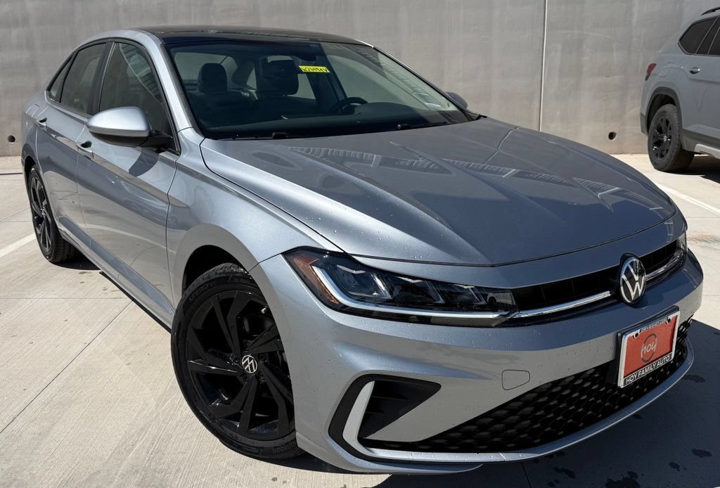 Used 2025 Volkswagen Jetta SE