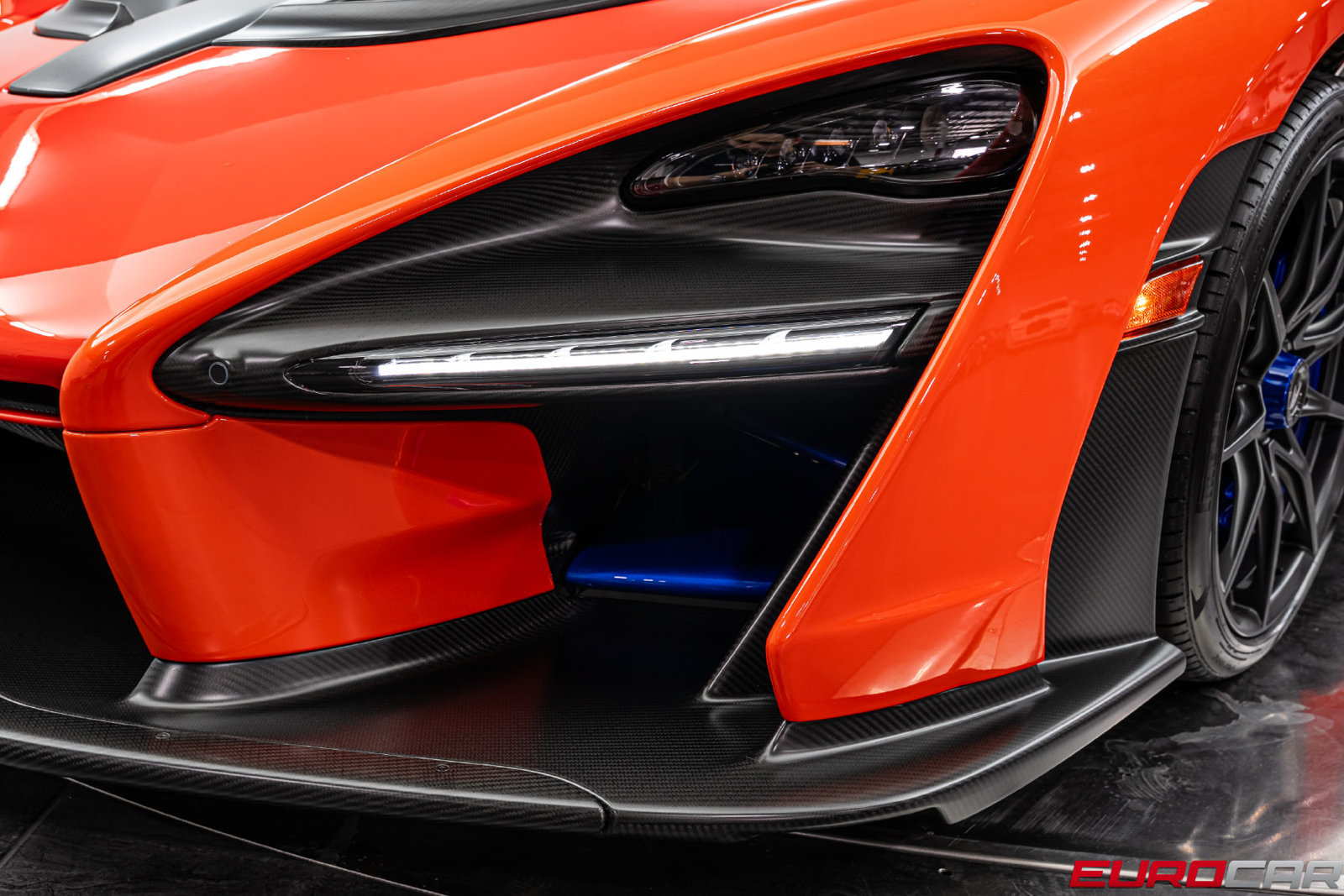 Used 2019 McLaren Senna photo 17