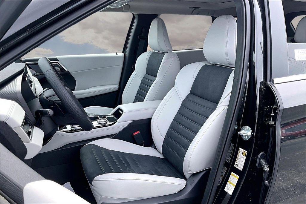 2026 Mitsubishi Outlander FWD