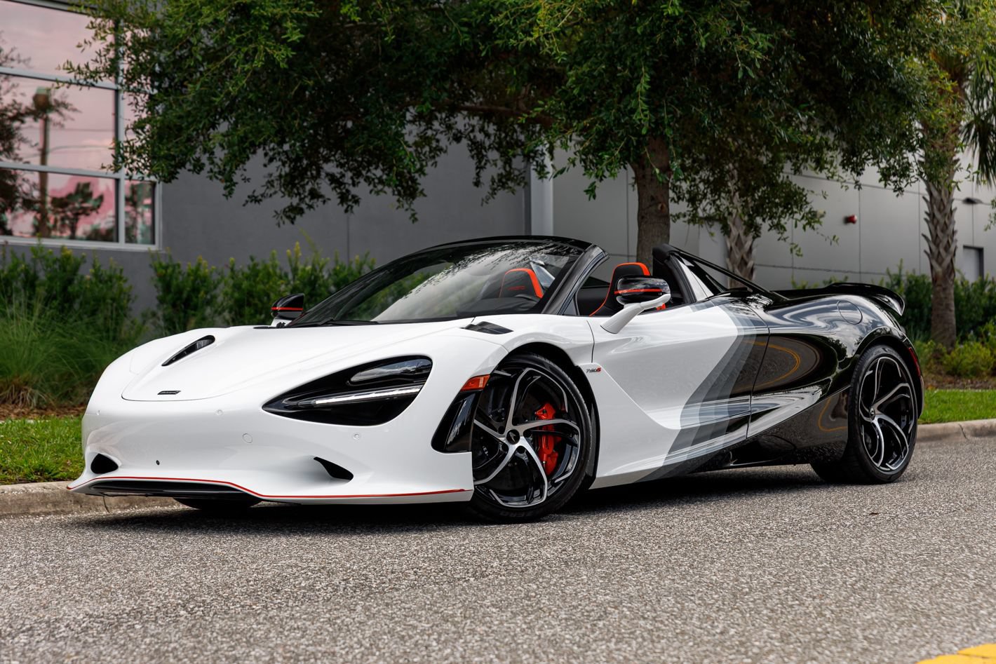 Used 2024 McLaren 750S Spider photo 41
