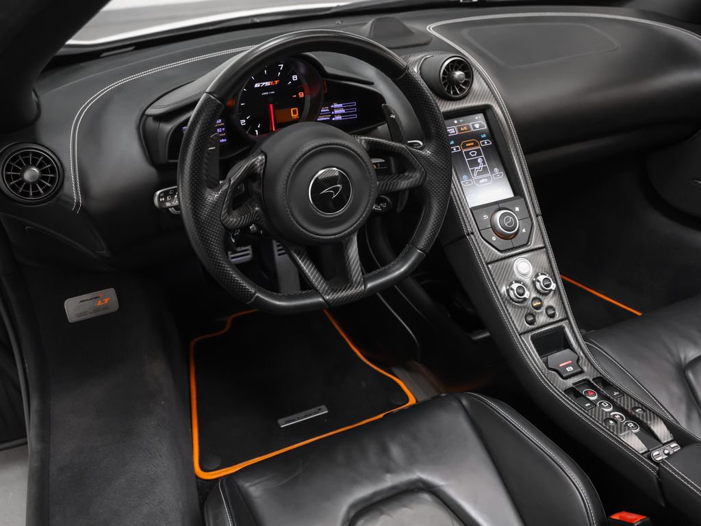 Used 2016 McLaren 675LT Spider photo 48
