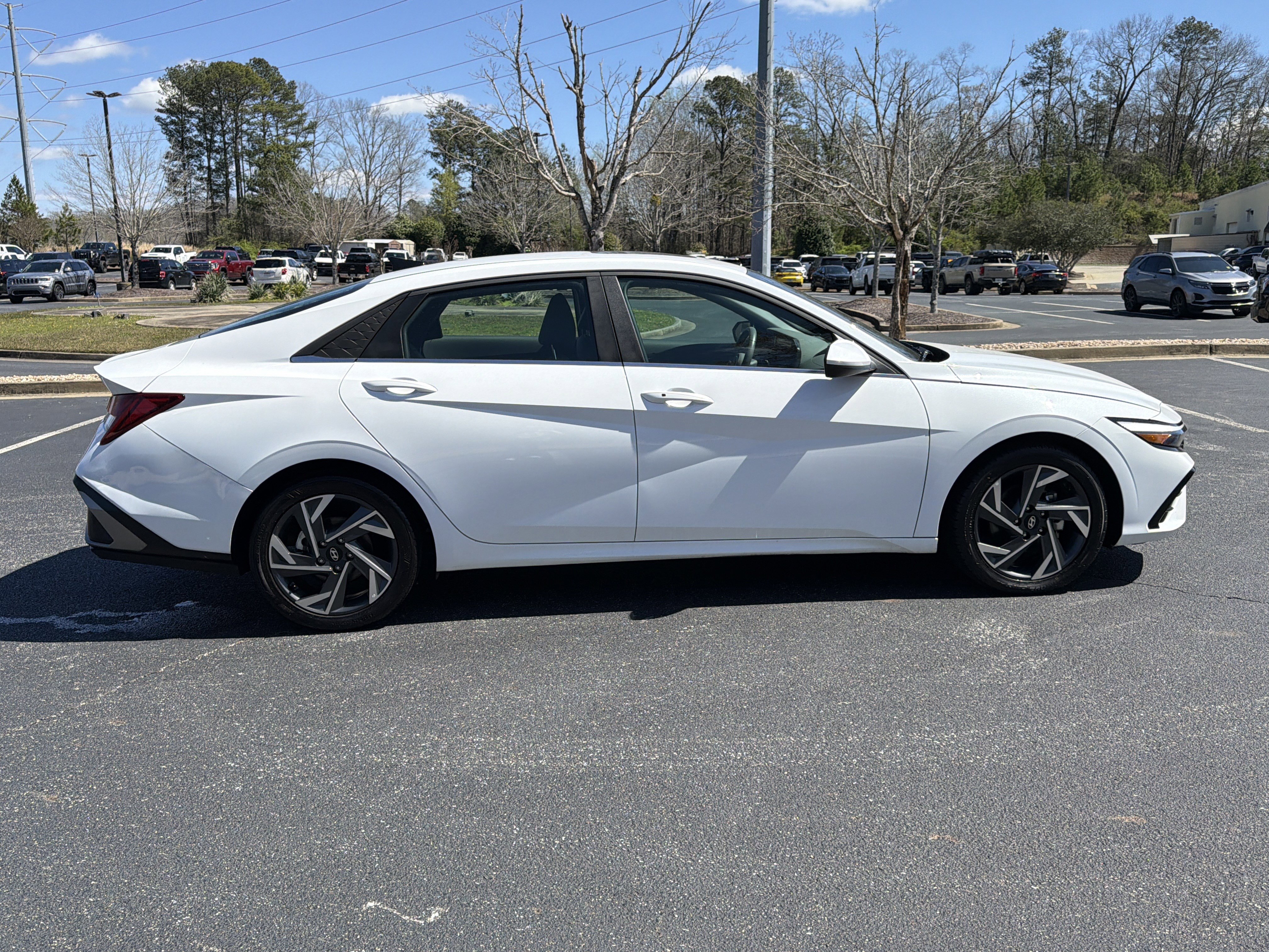 2025 Hyundai Elantra SEL