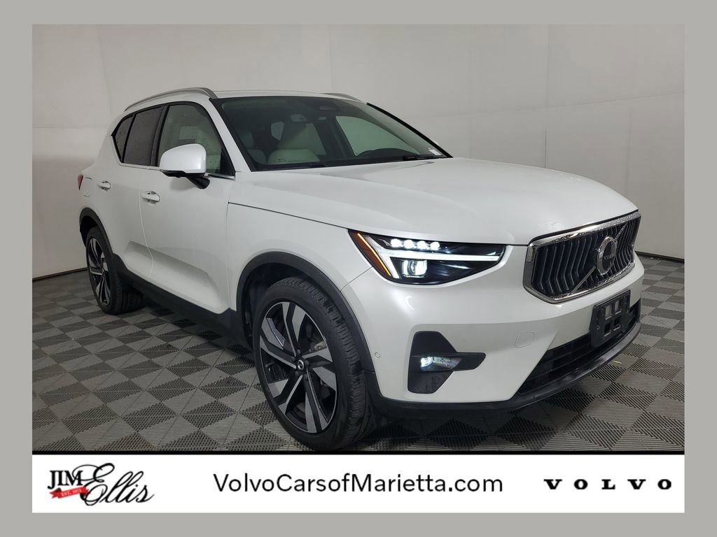 2024 Volvo Xc40 B5 Plus