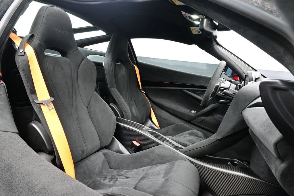 Used 2021 McLaren 765LT photo 14