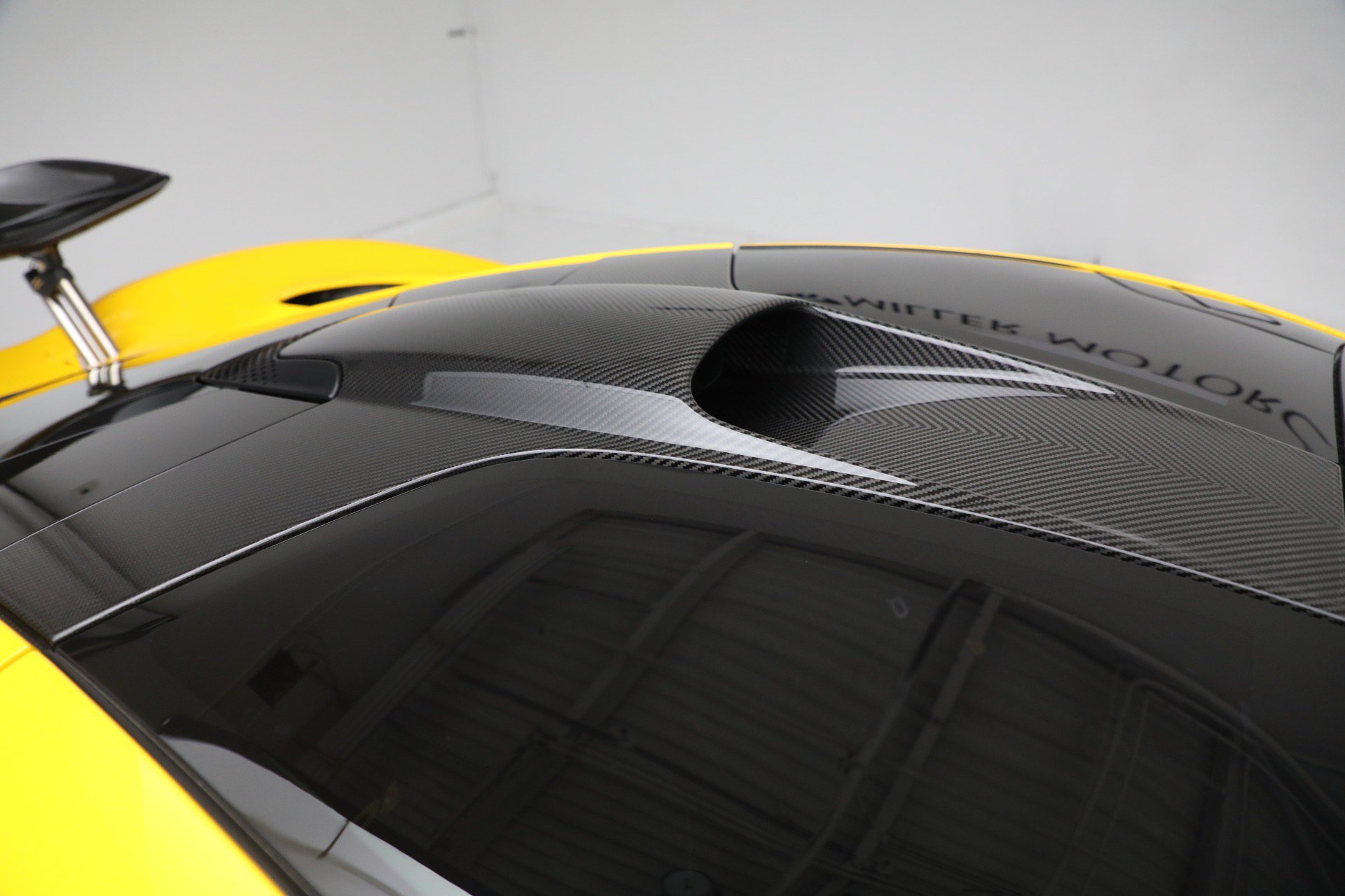 Used 2015 McLaren P1 photo 30
