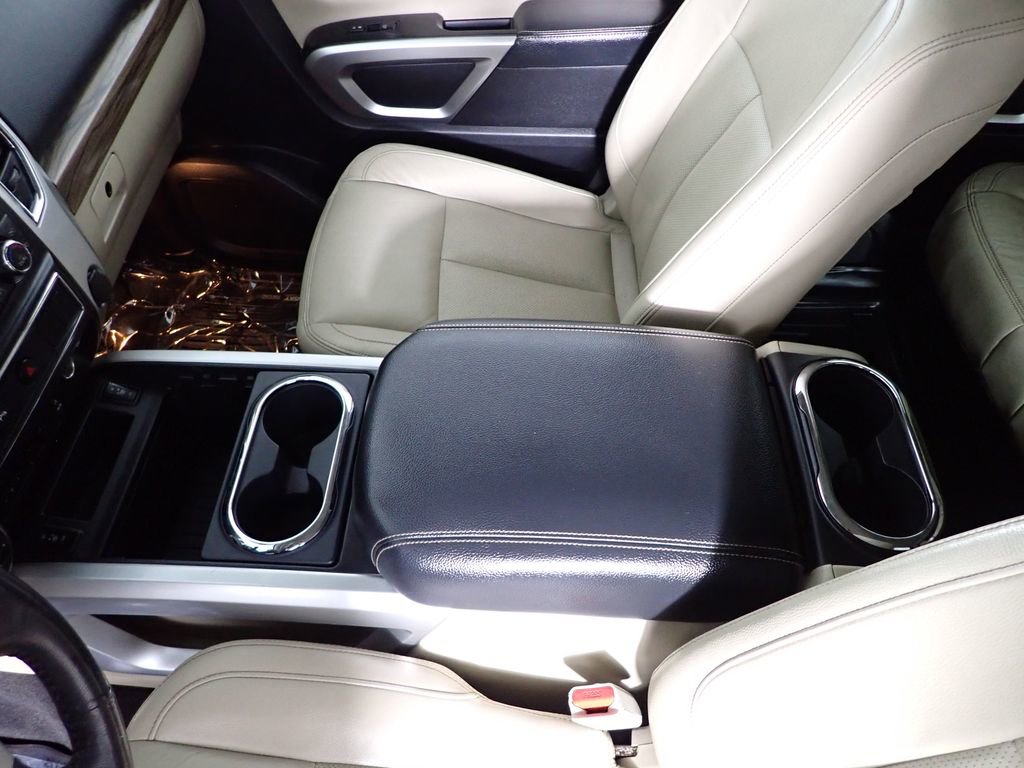 2016 Nissan Titan SL