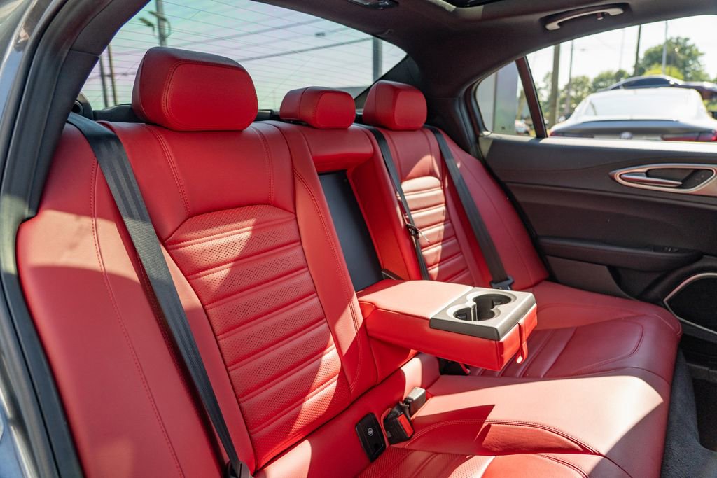 2023 Alfa Romeo Giulia Veloce