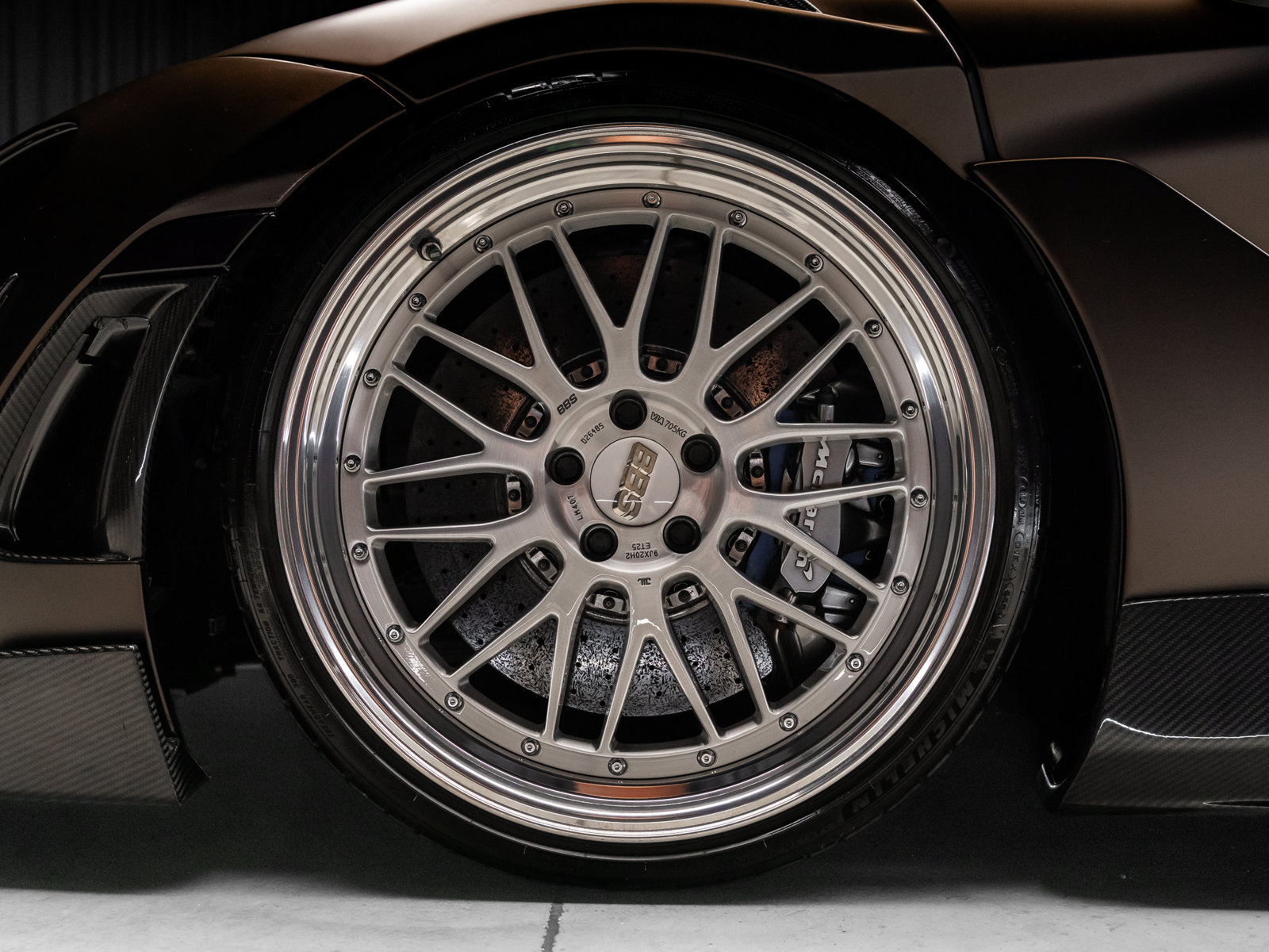 Used 2018 McLaren 720S Luxury photo 4