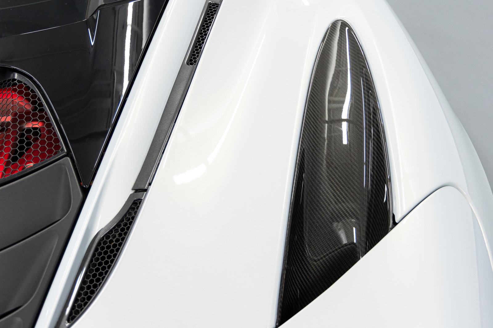 Used 2018 McLaren 720S photo 30