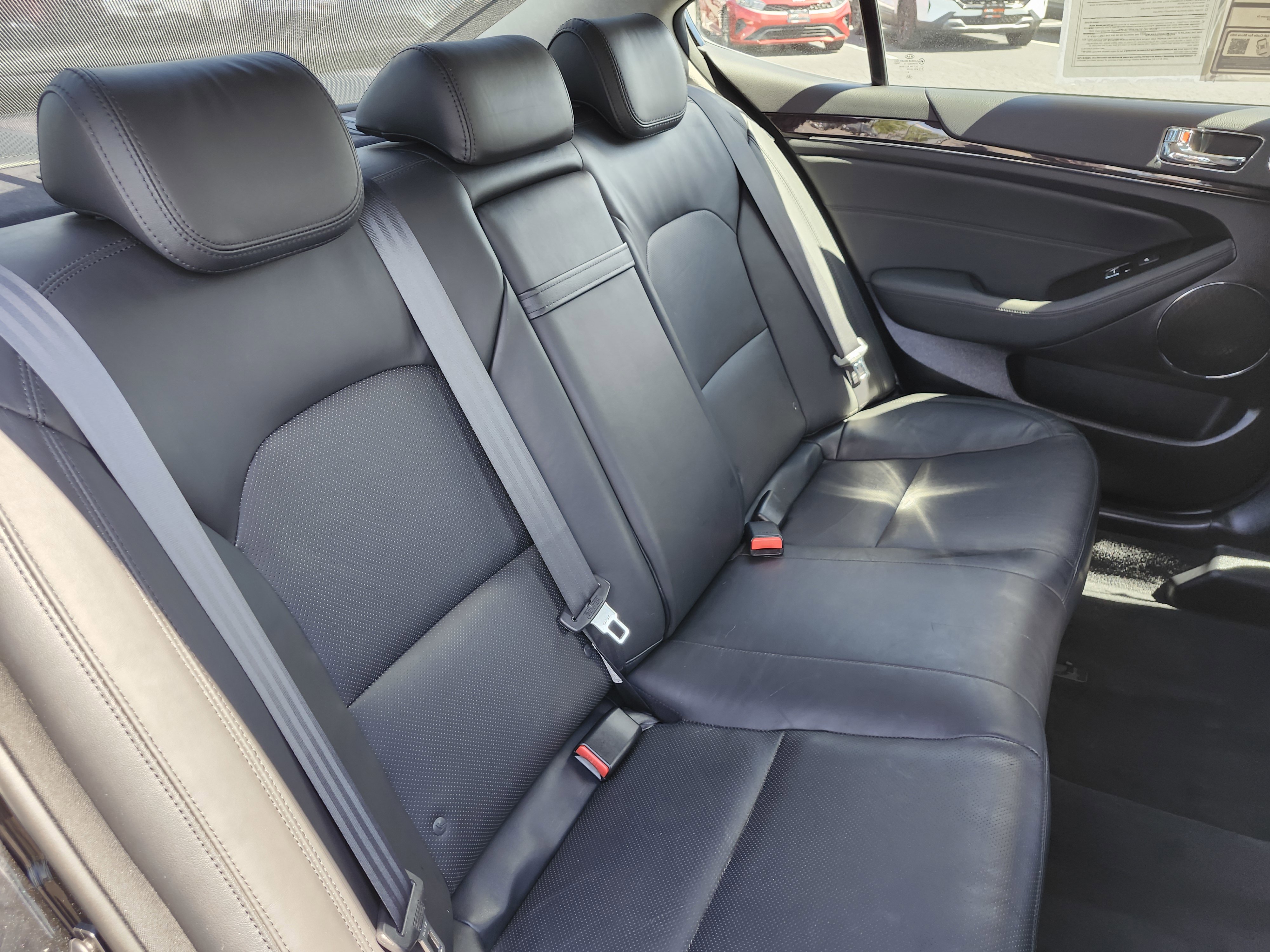 2015 Kia Cadenza Limited