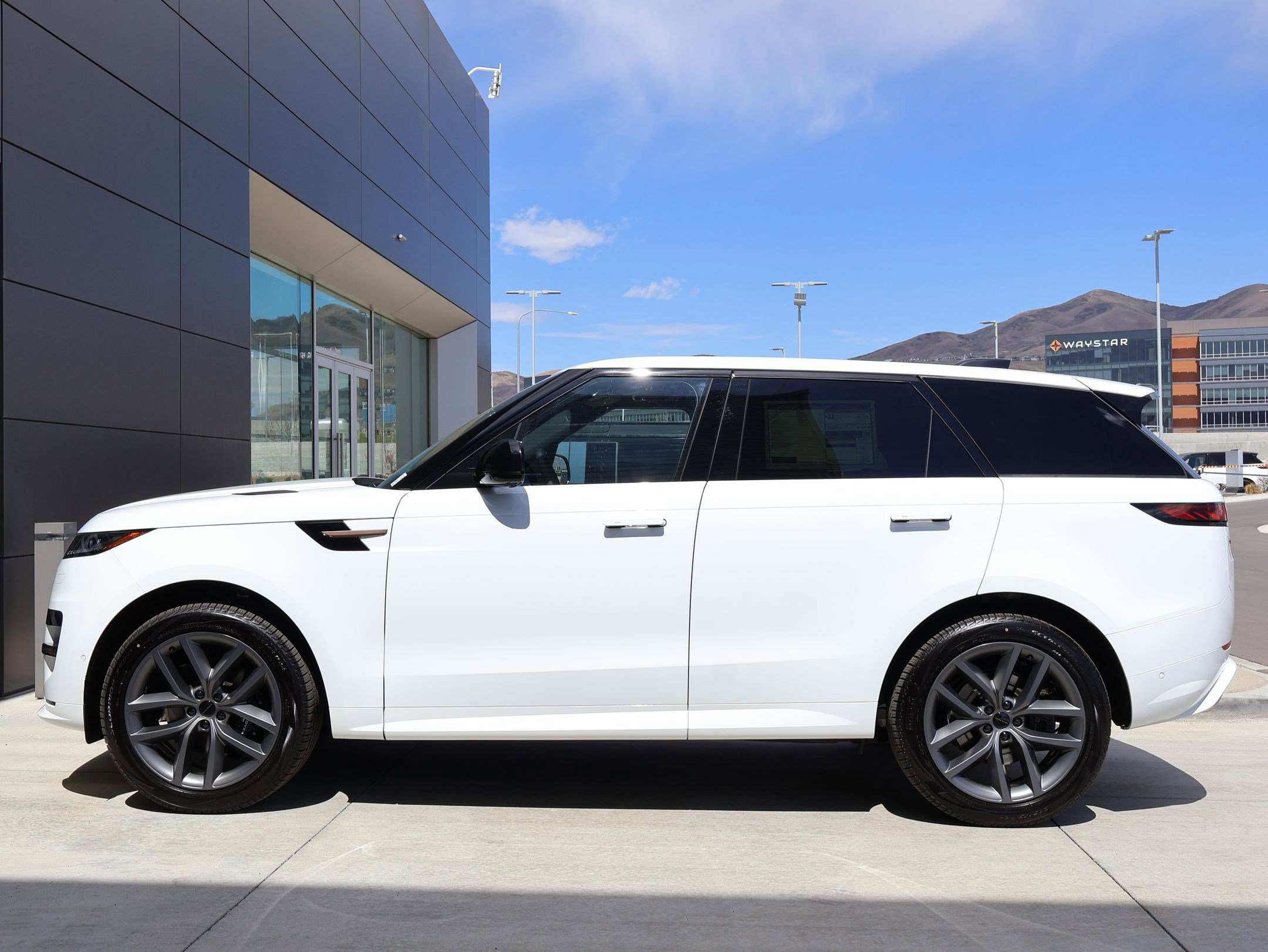 2026 Land Rover Range Rover Sport Dynamic SE