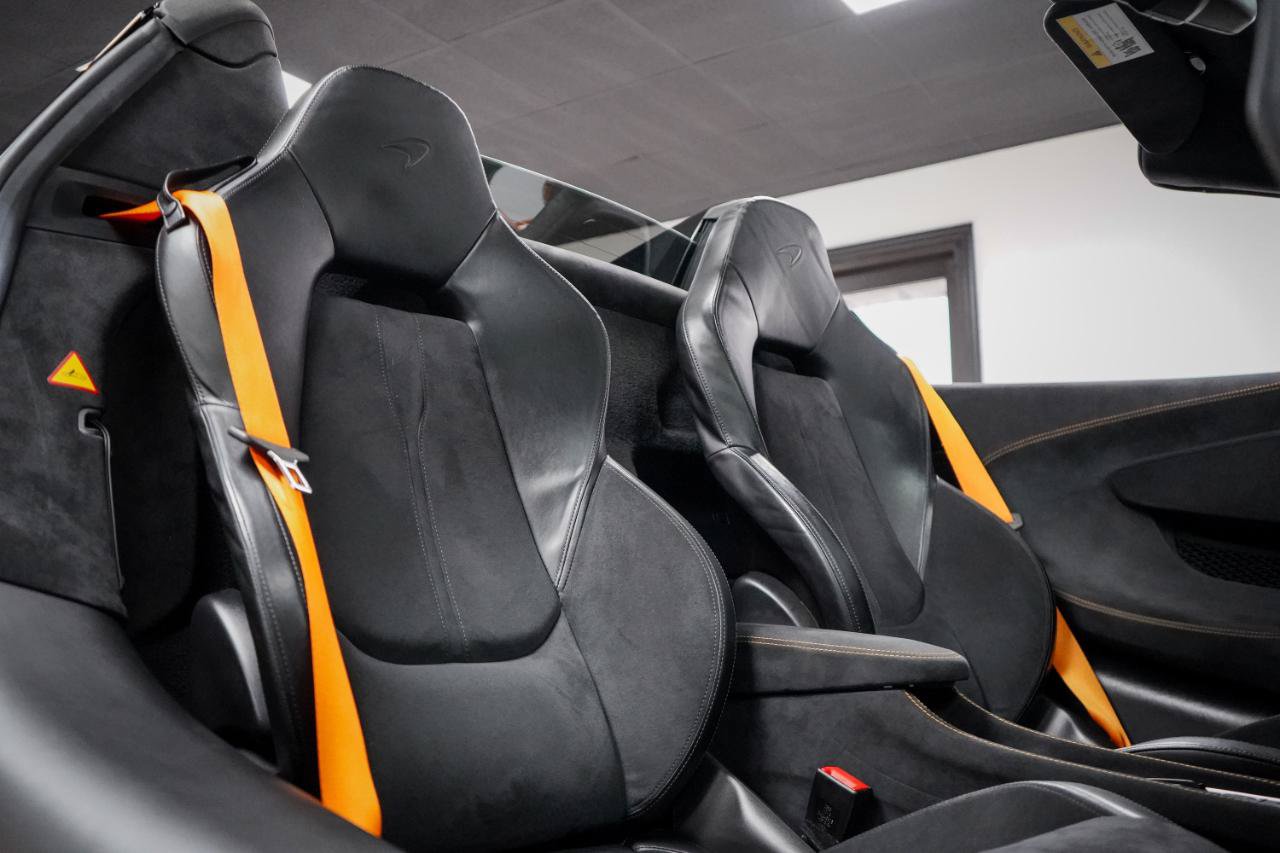 Used 2020 McLaren 600LT Spider photo 29