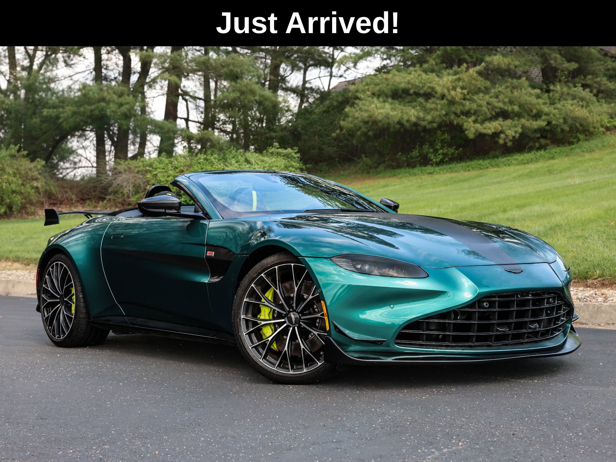 Used 2023 Aston Martin V8 Vantage Roadster