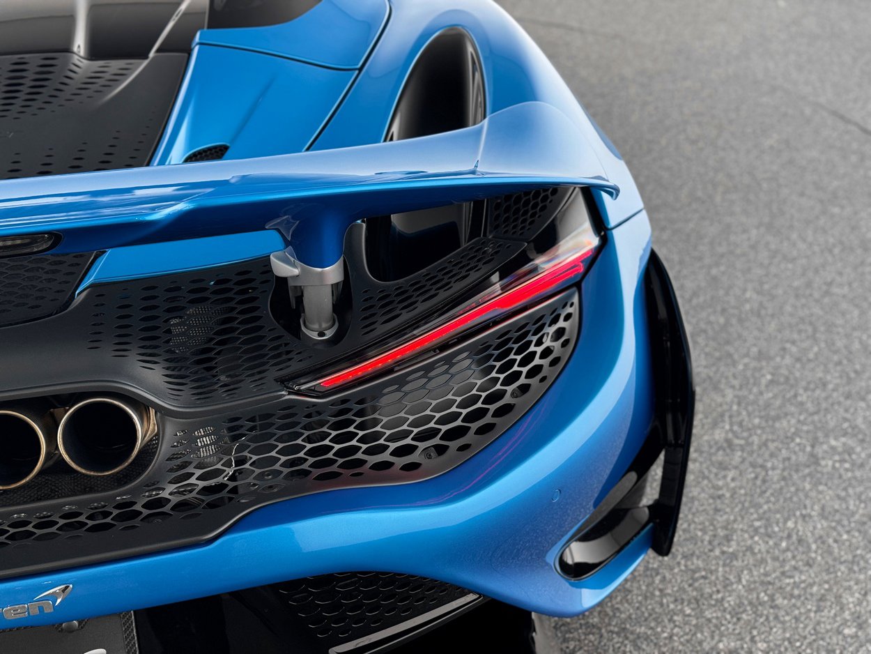 Used 2022 McLaren 765LT photo 40