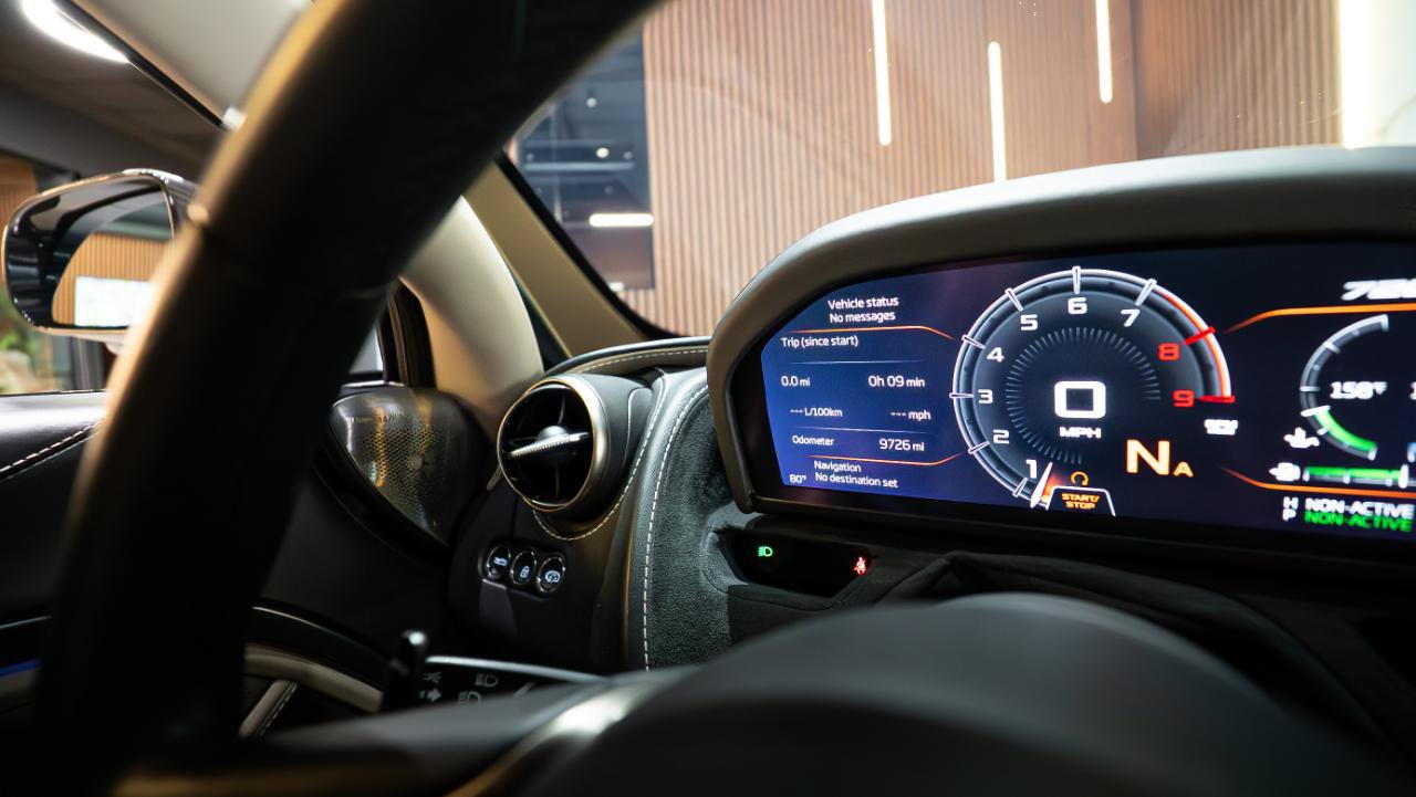 Used 2018 McLaren 720S Luxury photo 14